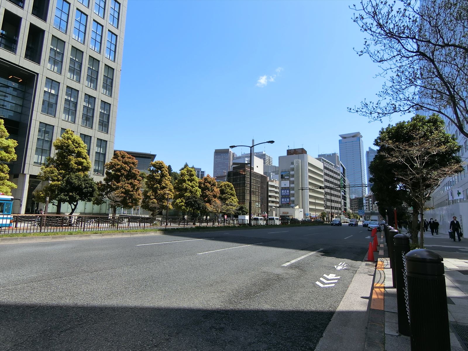 近くの外堀通り