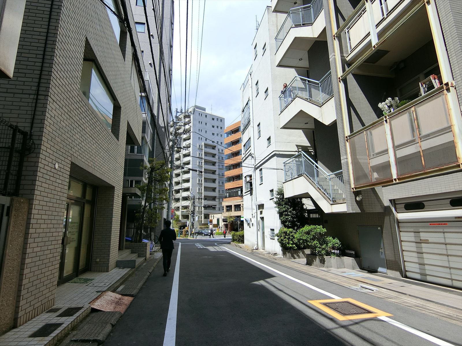 和田ビル前面の通り