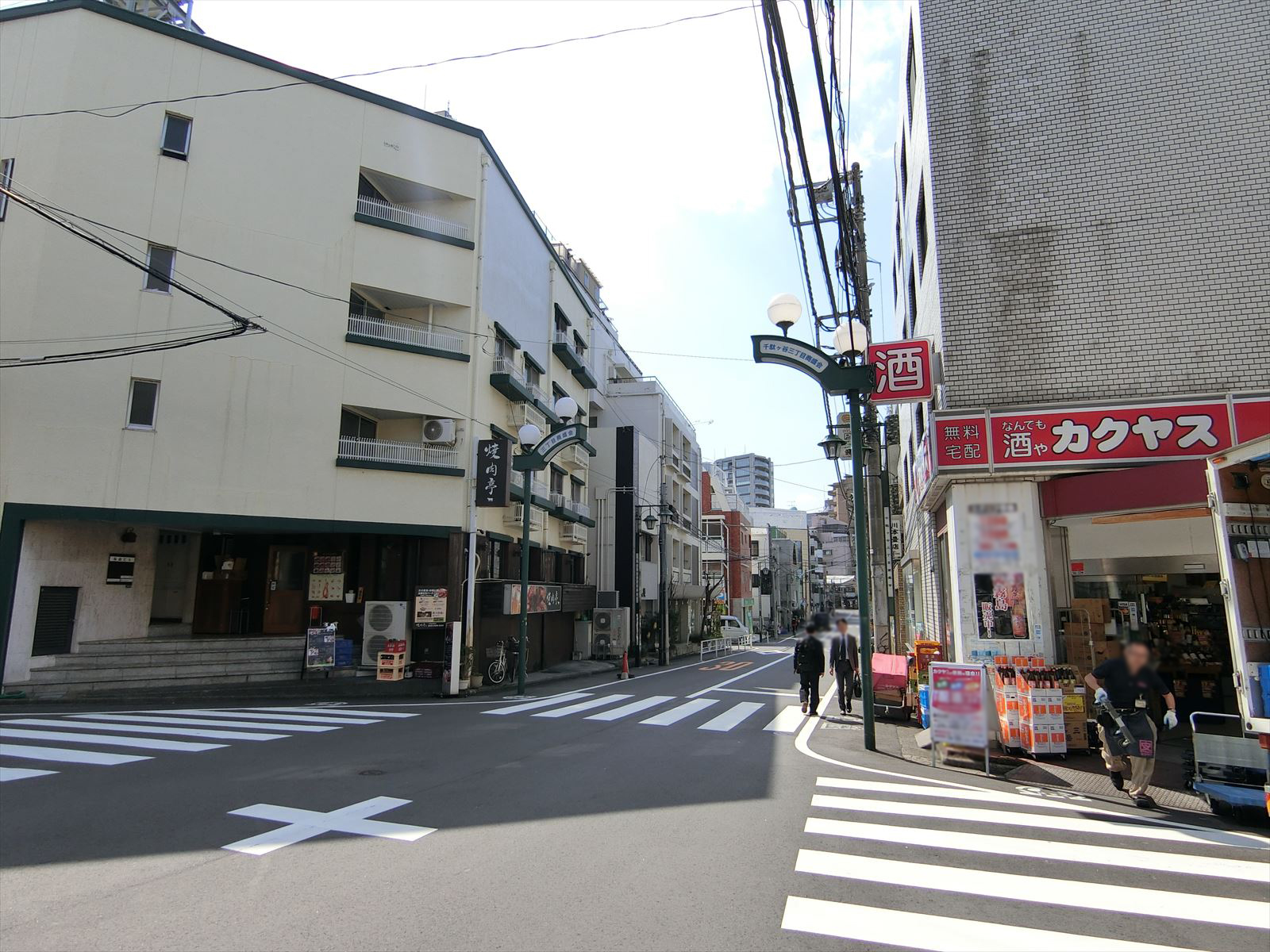 K・Mビル前面の通り