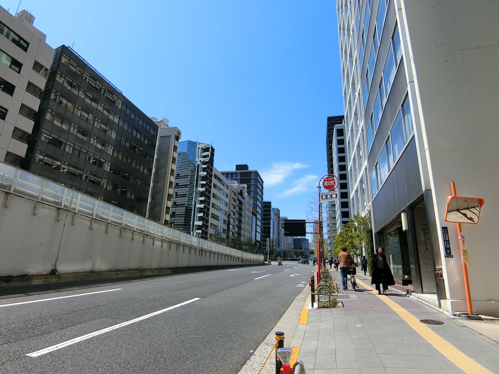 付近の青山通り