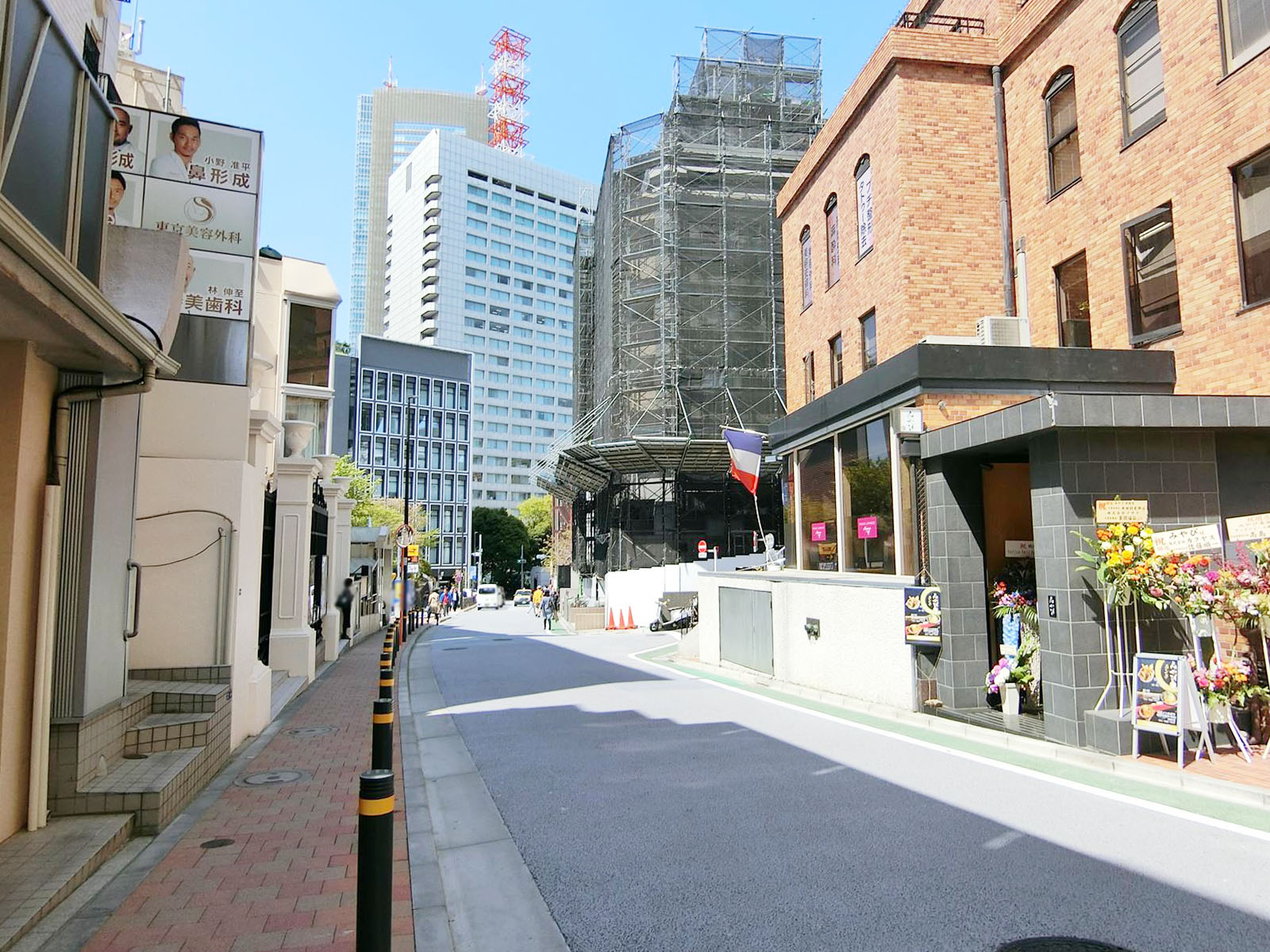 赤坂栄ビル前面の通り
