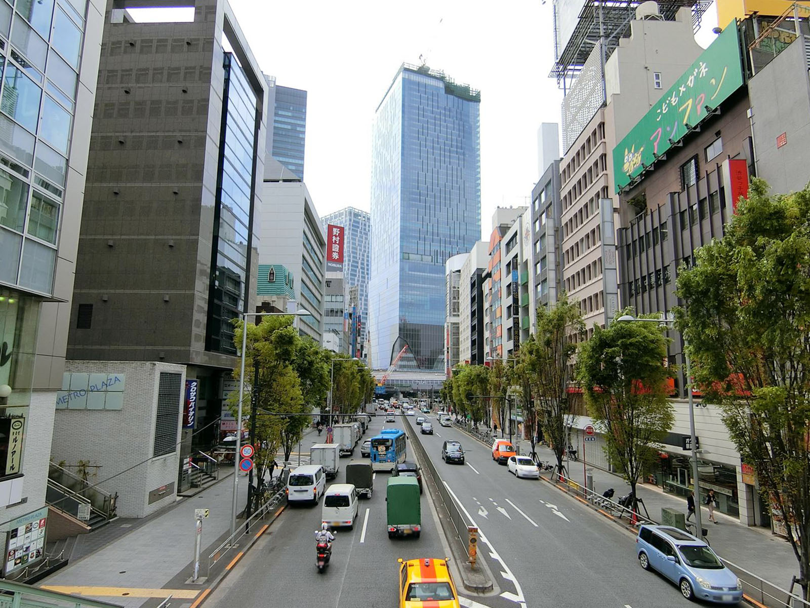 明治通り沿い