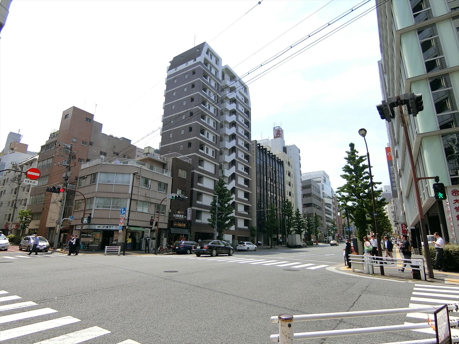近くを通る蔵前橋通り
