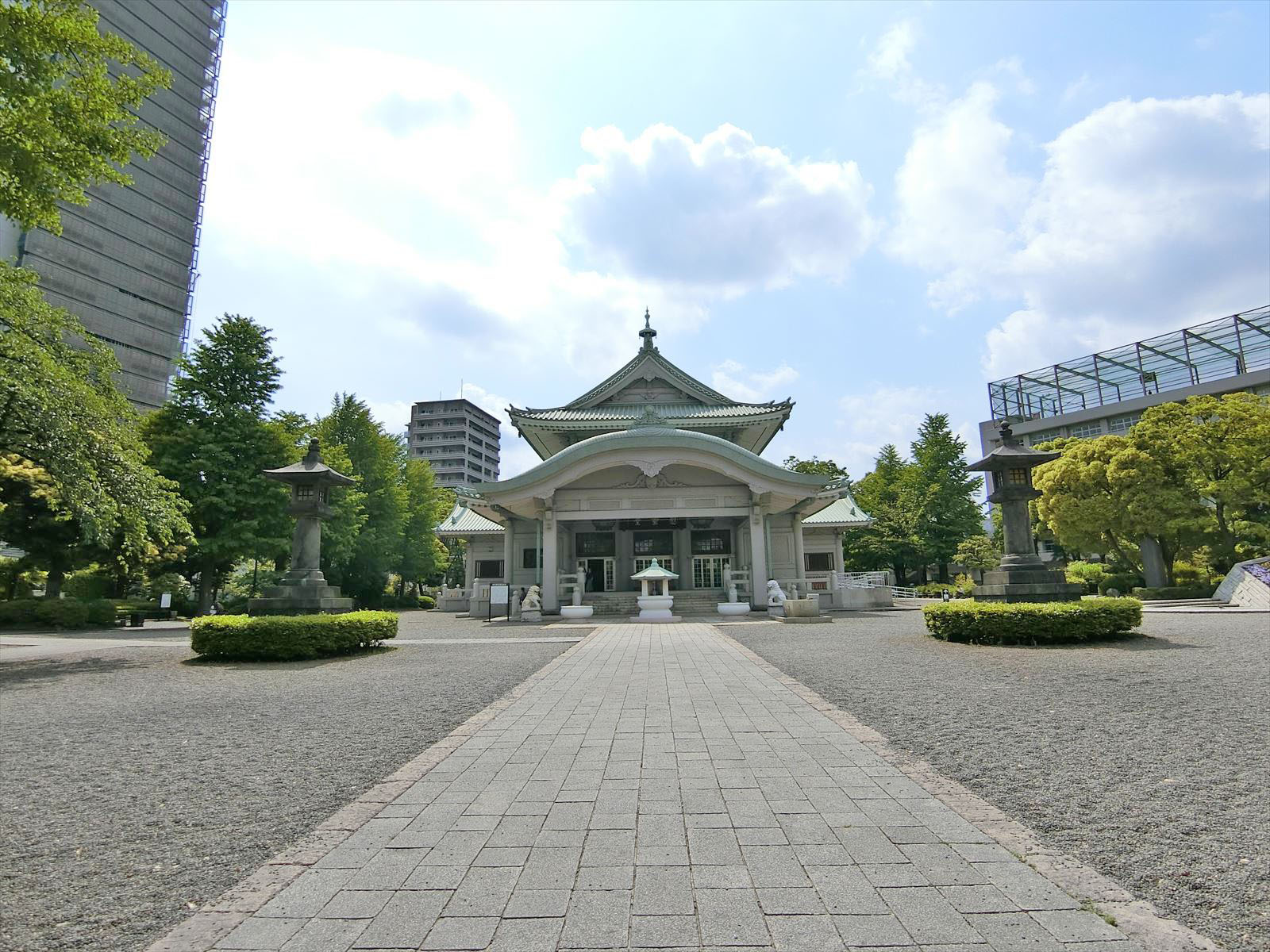 徒歩4分の横綱町公園