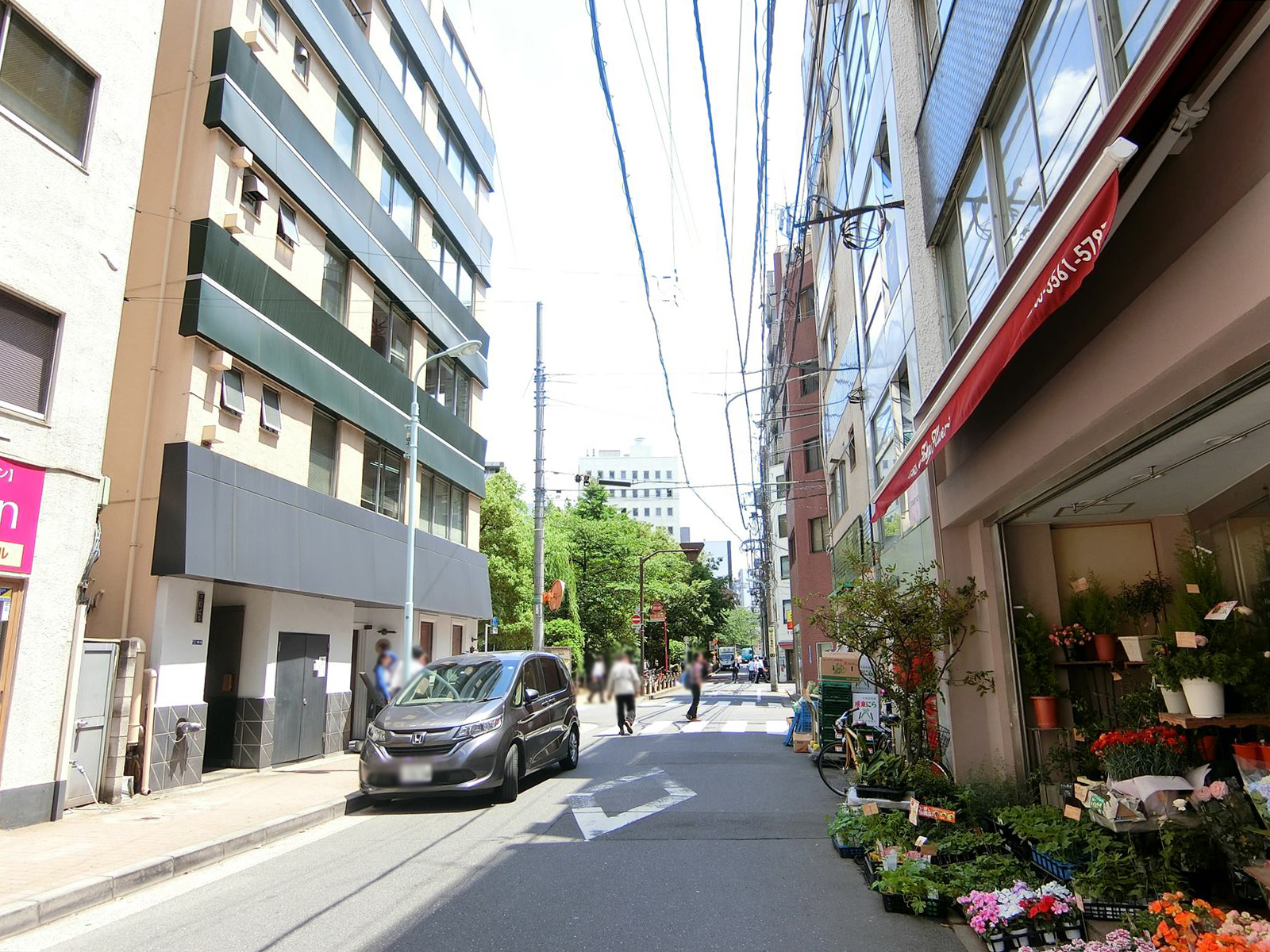 ガーデンスクエア銀座ビルの通り