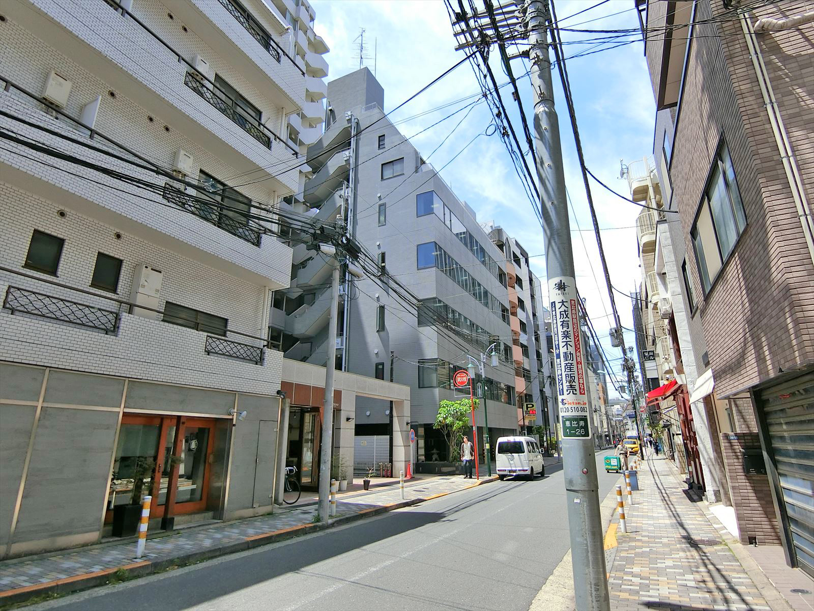 周辺は静かなエリア
