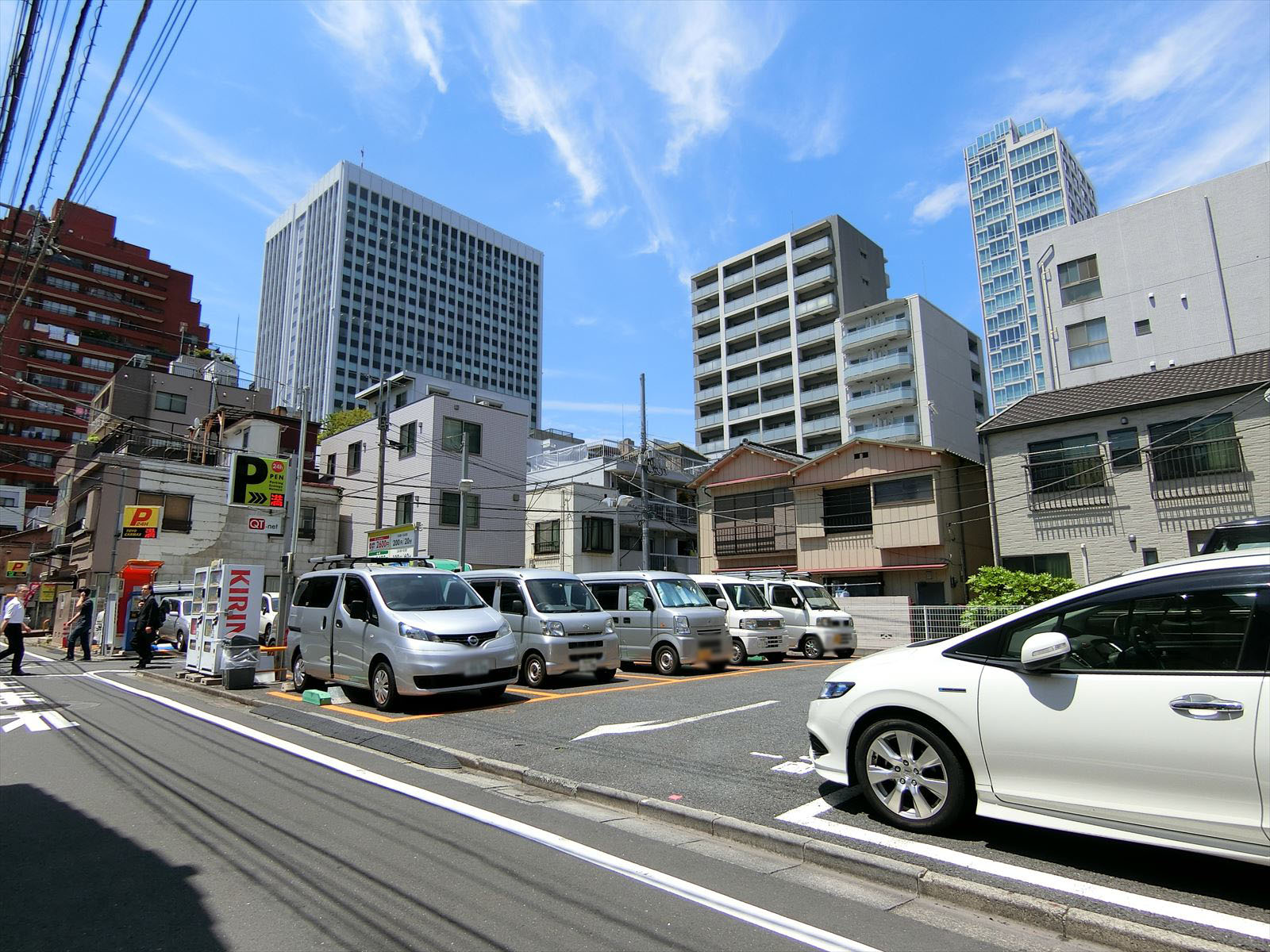 隣のコインパーキング