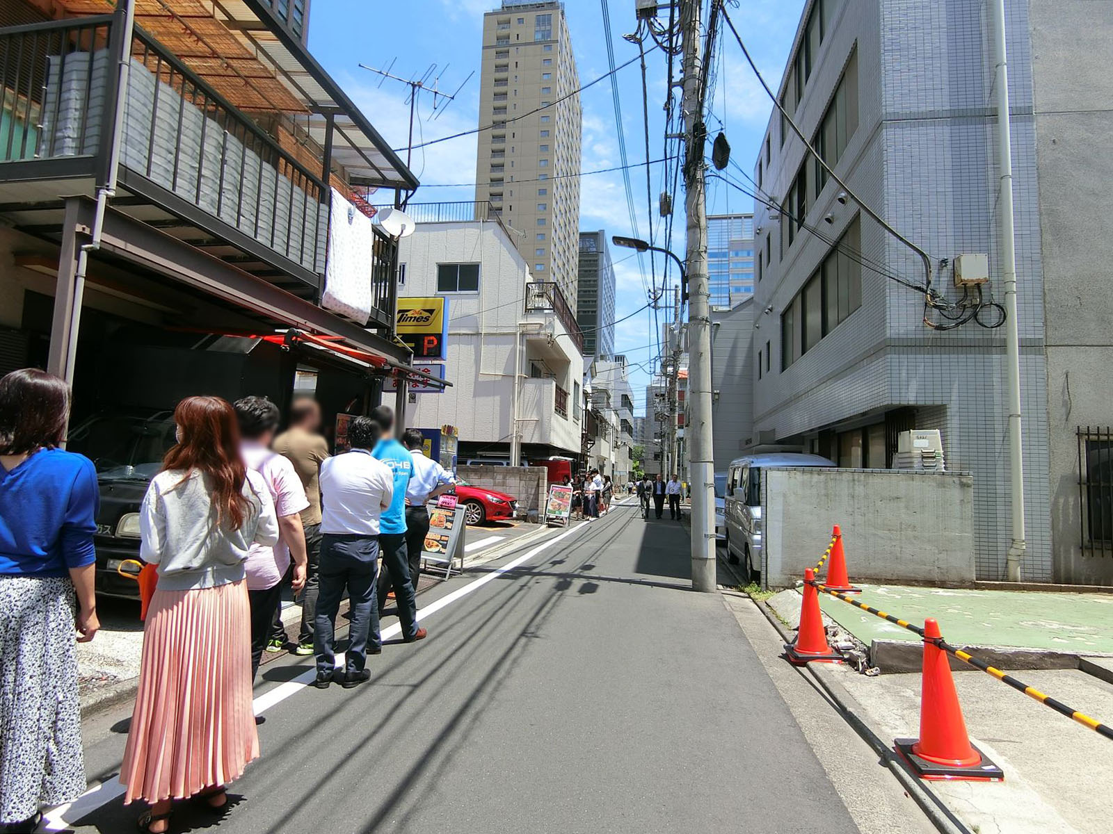 付近にはお弁当屋さんが点在