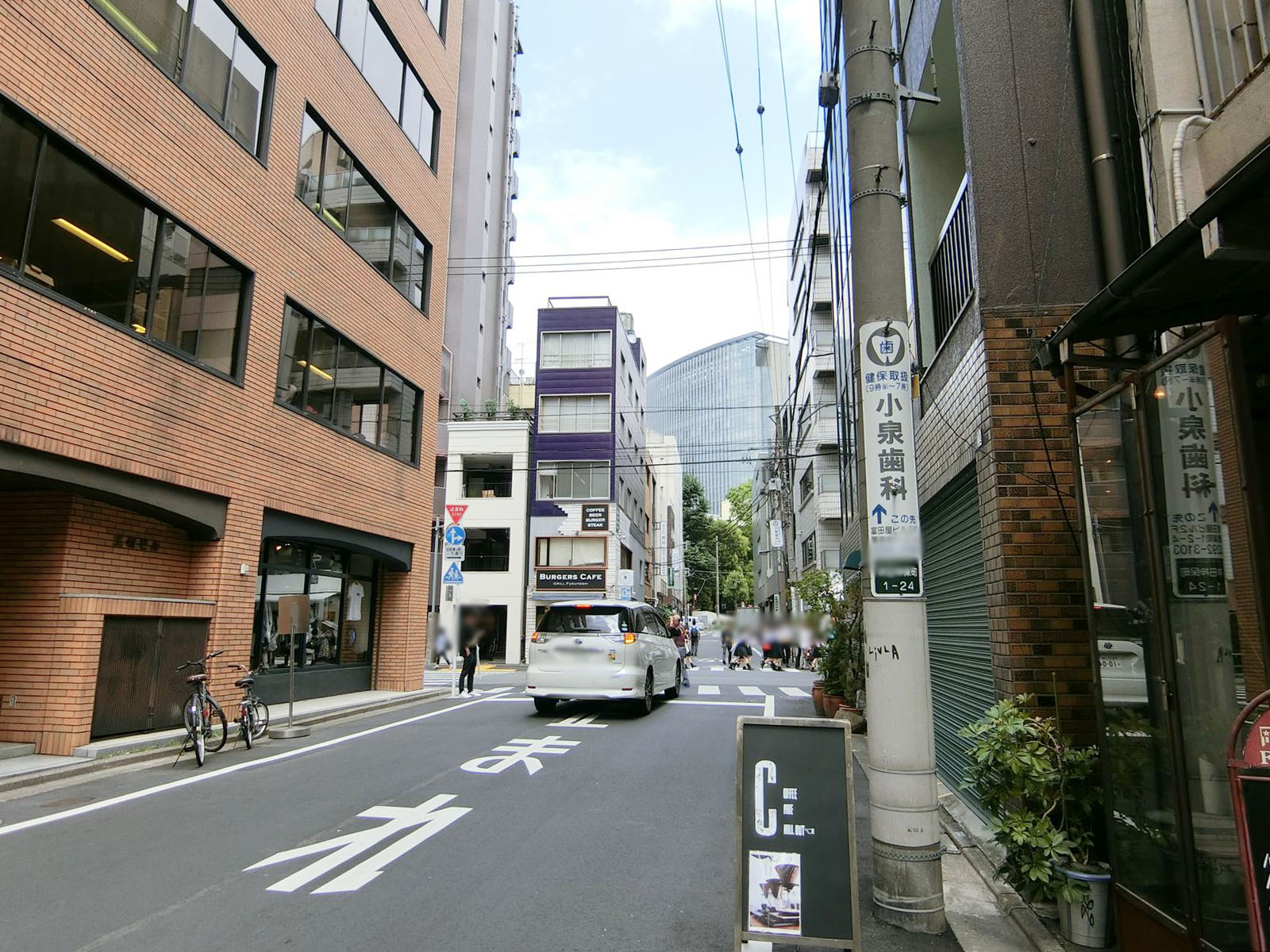 アイピー第ニビル前面の通り