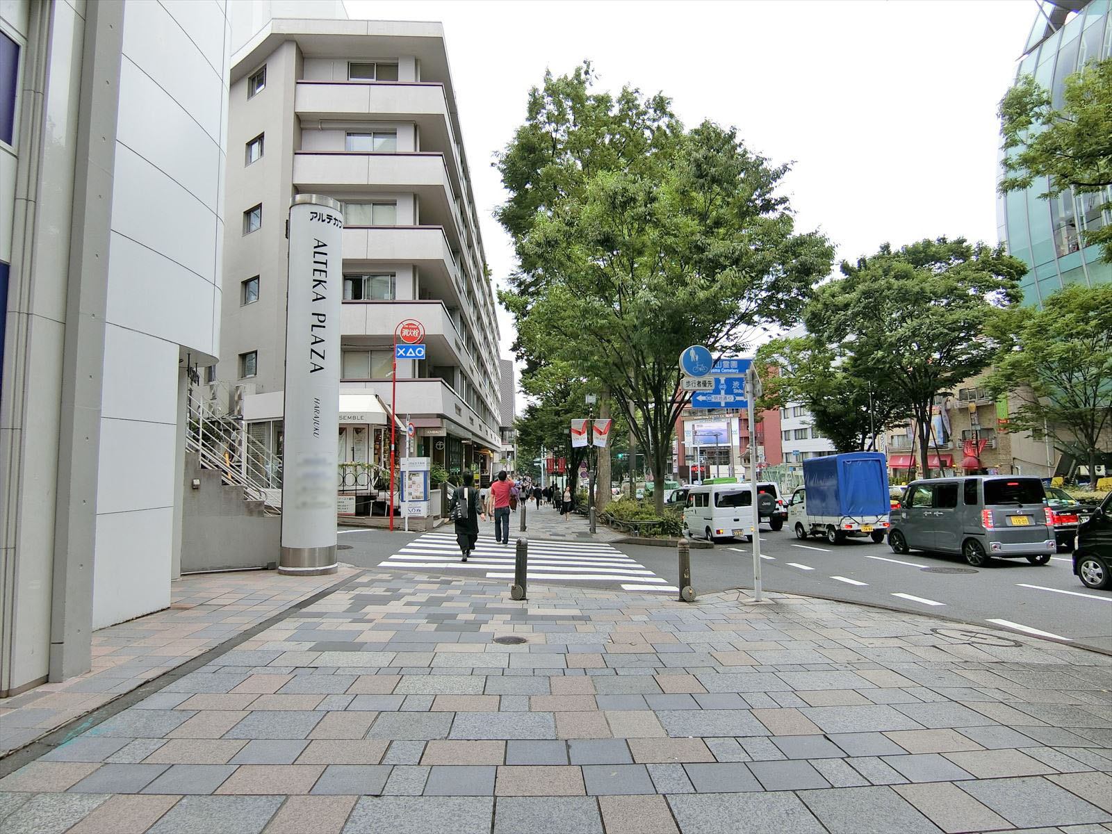 アルテカプラザ原宿前面の通り