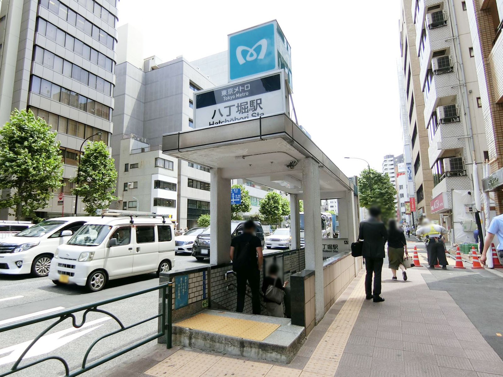 最寄りの「八丁堀駅」