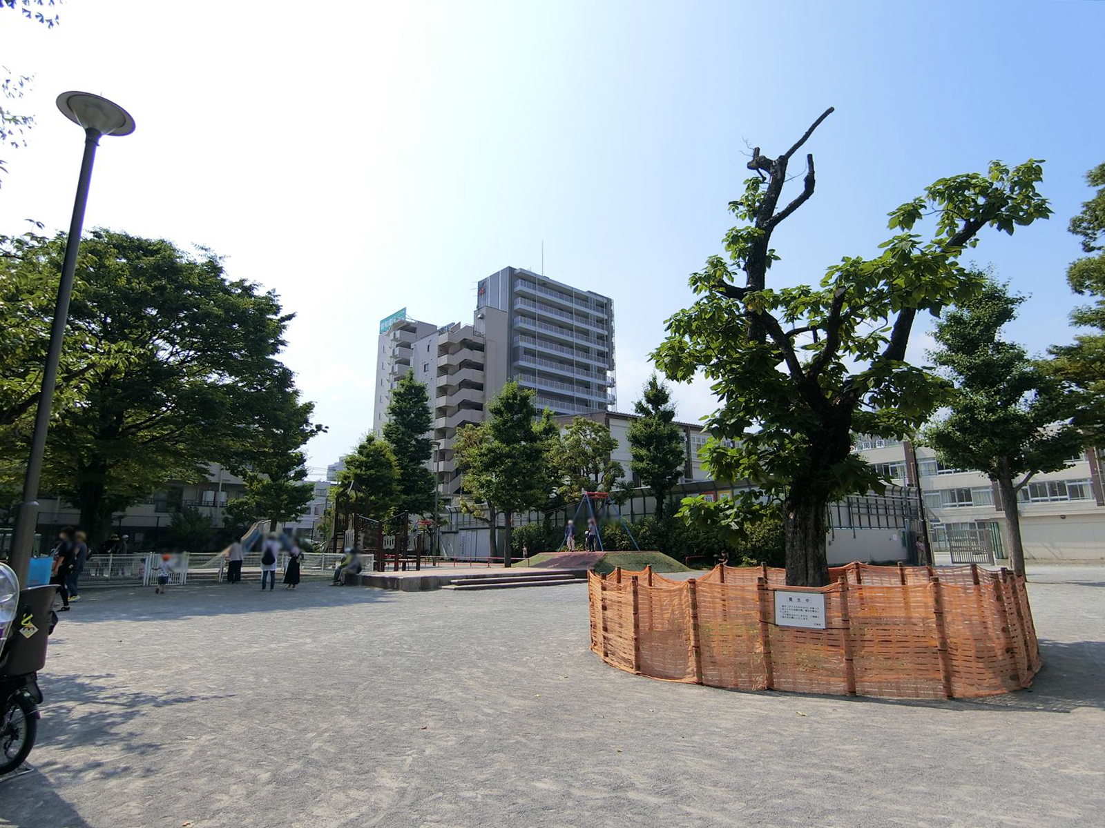 徒歩2分の川南公園