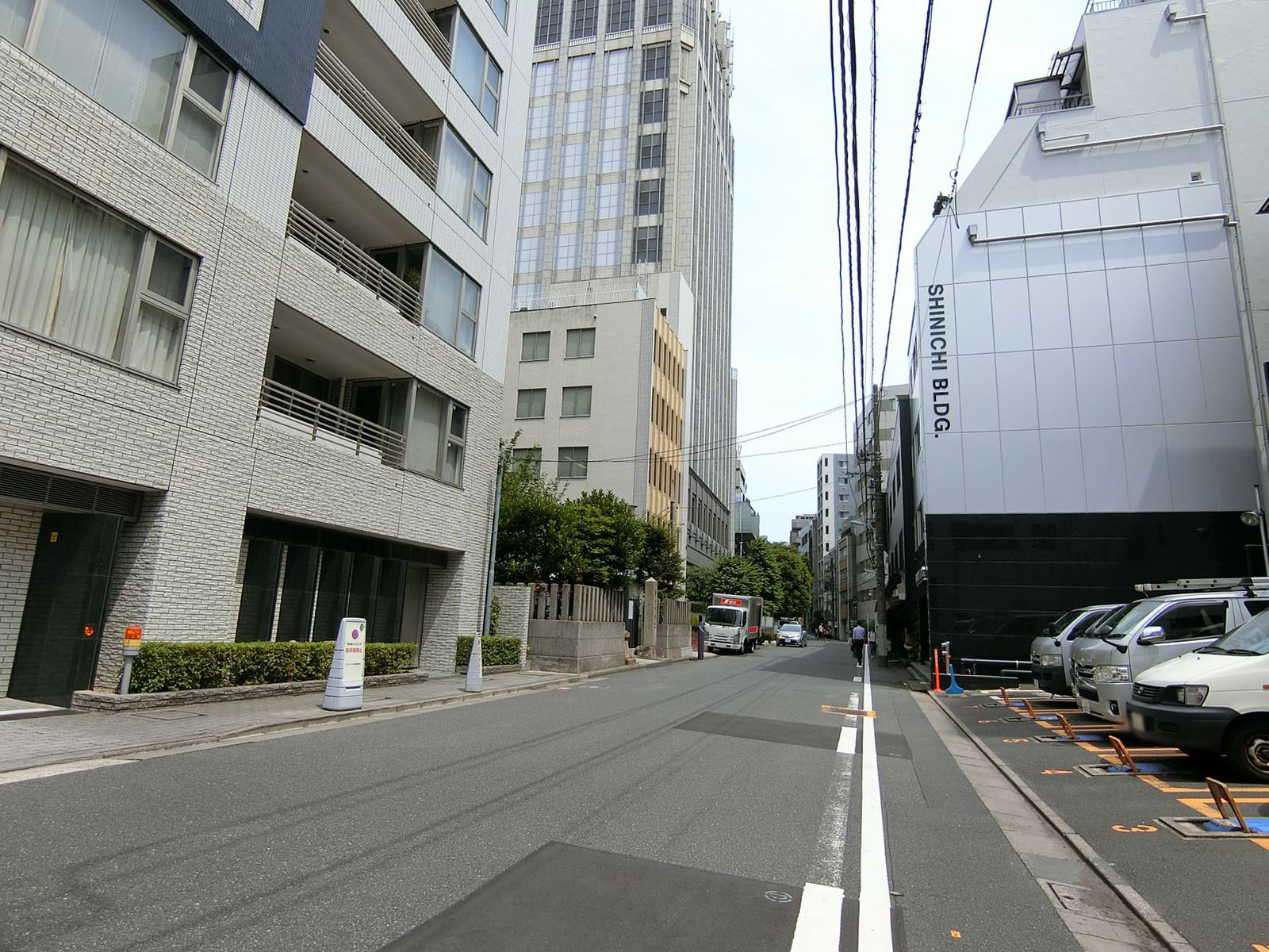 加島屋ビル前面の通り