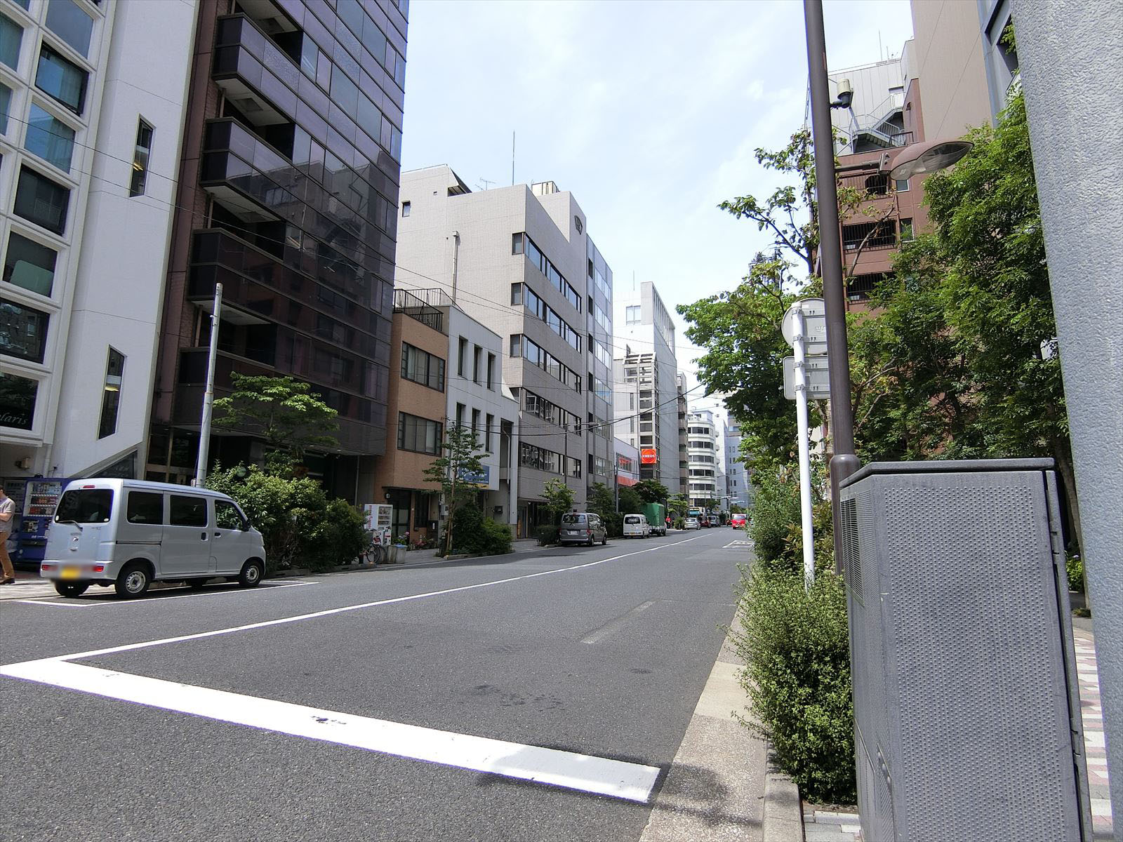 八重洲第1パーク前面の通り