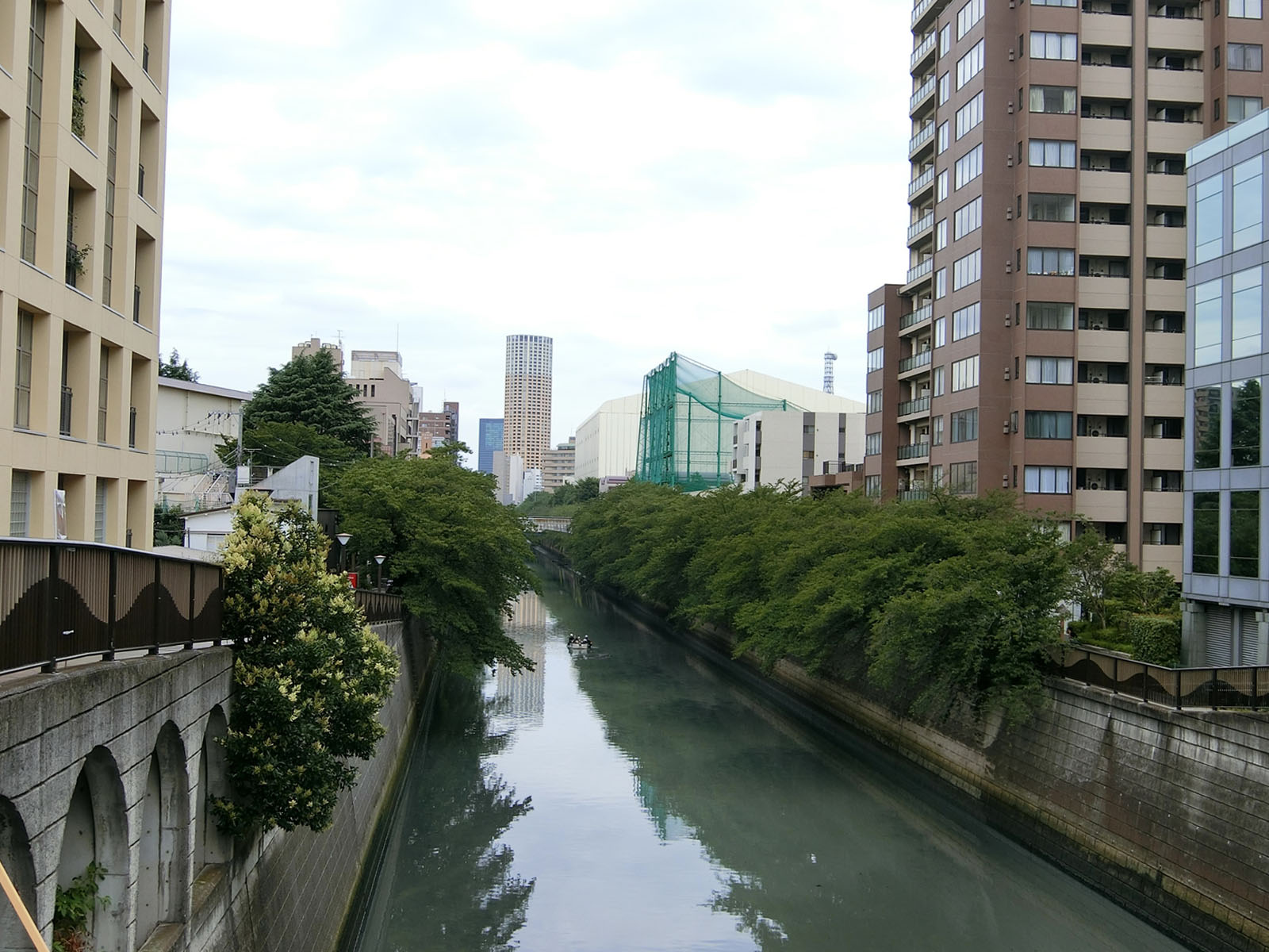 付近の目黒川