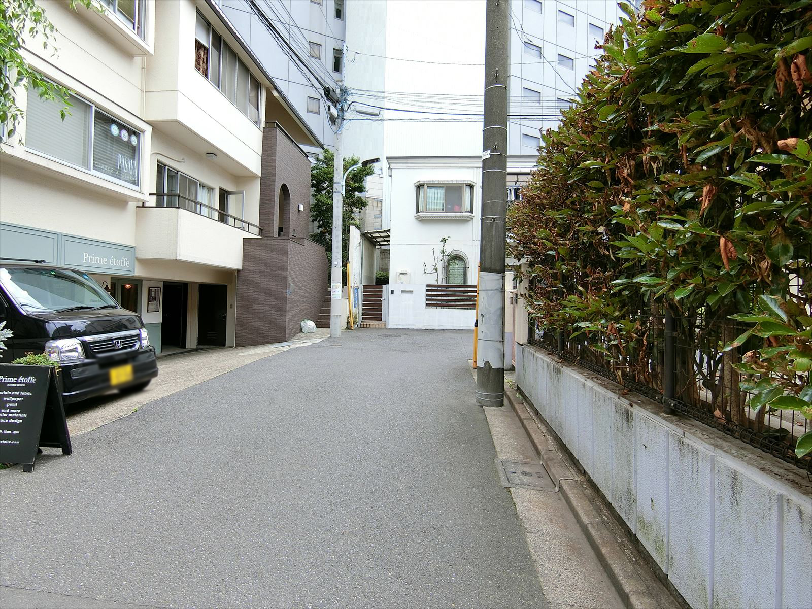 南青山HOUSE前面の通り