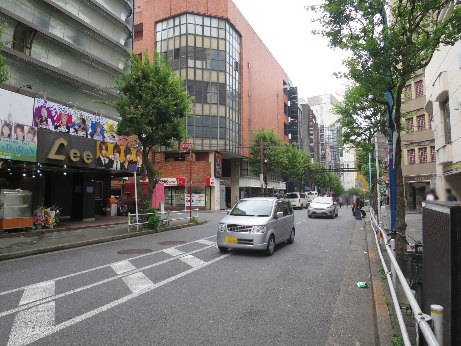歌舞伎町ゆきざきビル前面の通り