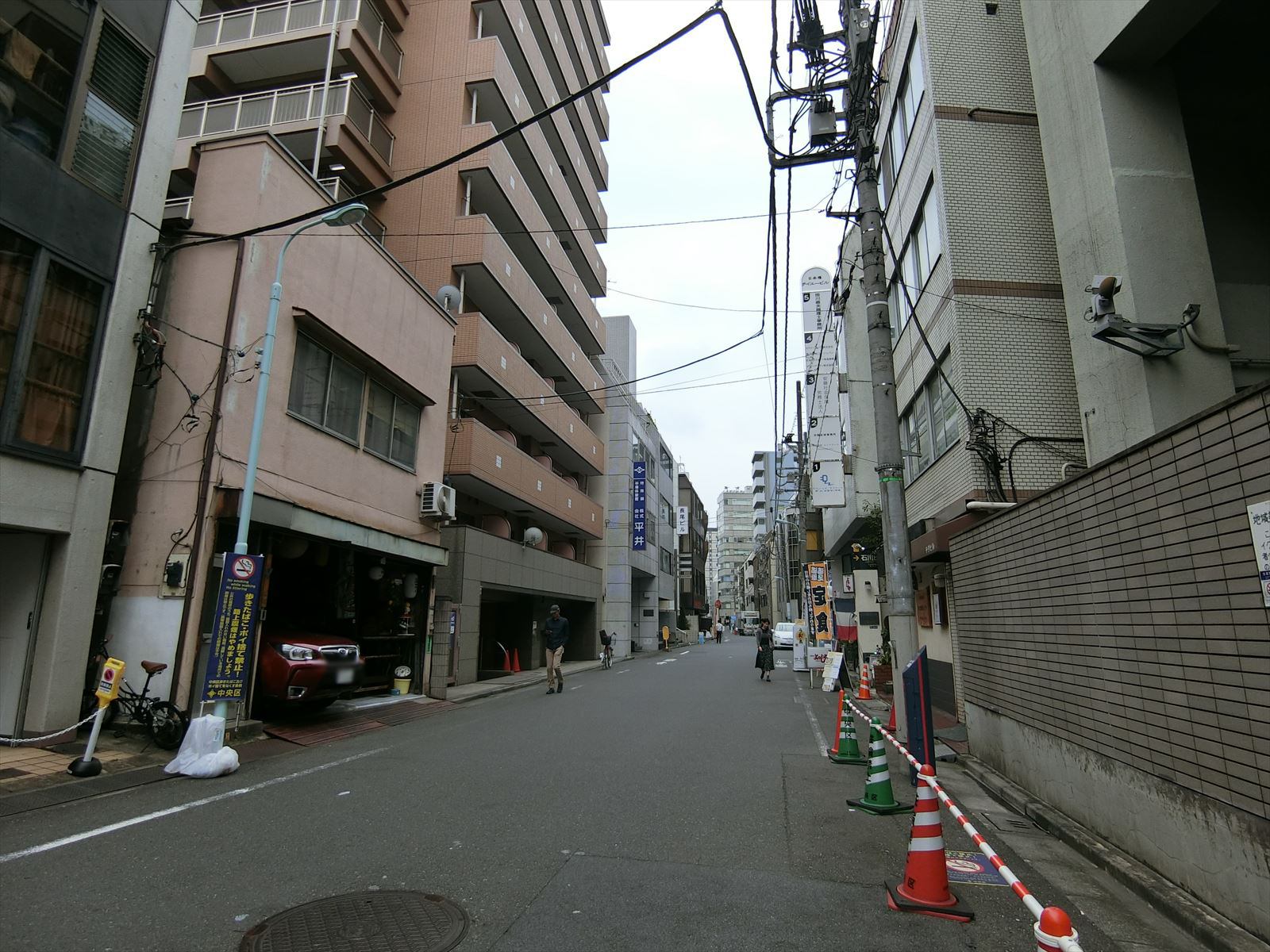 第2井上ビル前面の通り