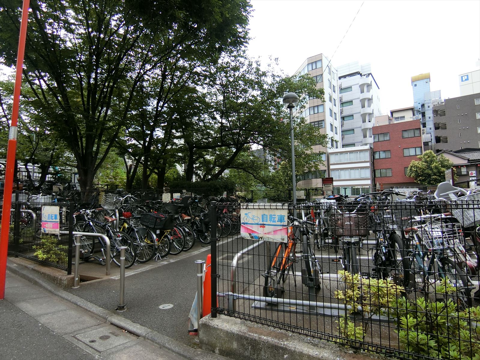 隣の茅場町駐輪所