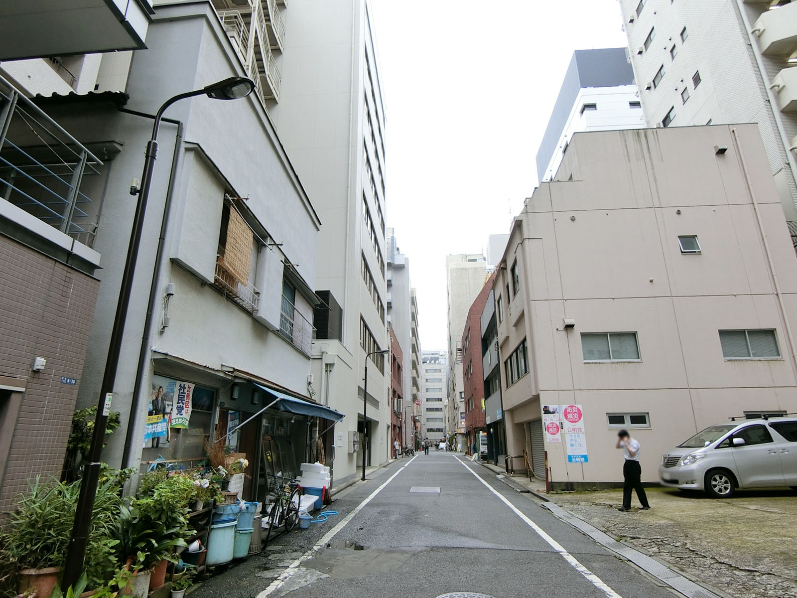 周囲は閑静な通り