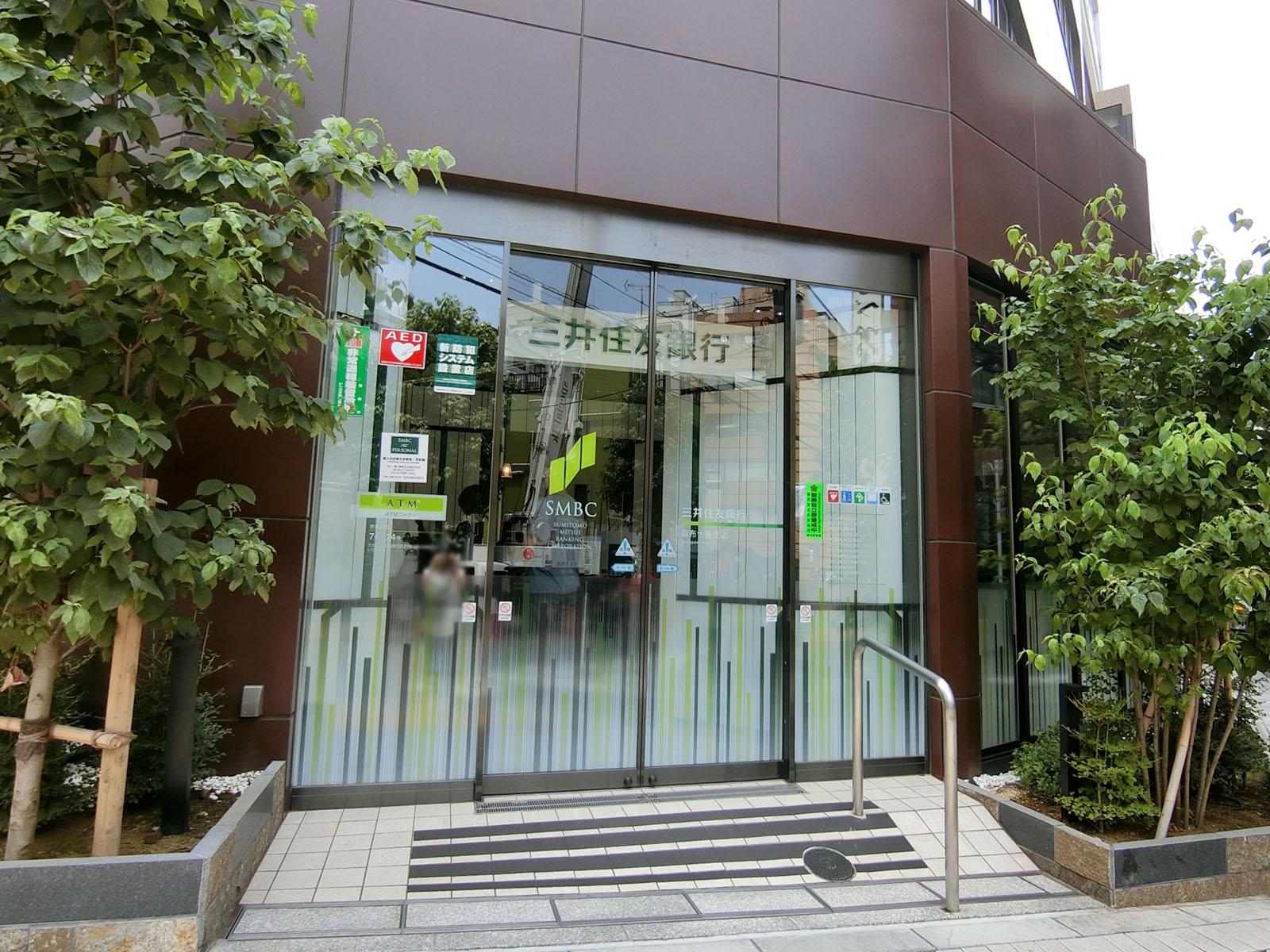 近くの三井住友銀行麻布十番支店