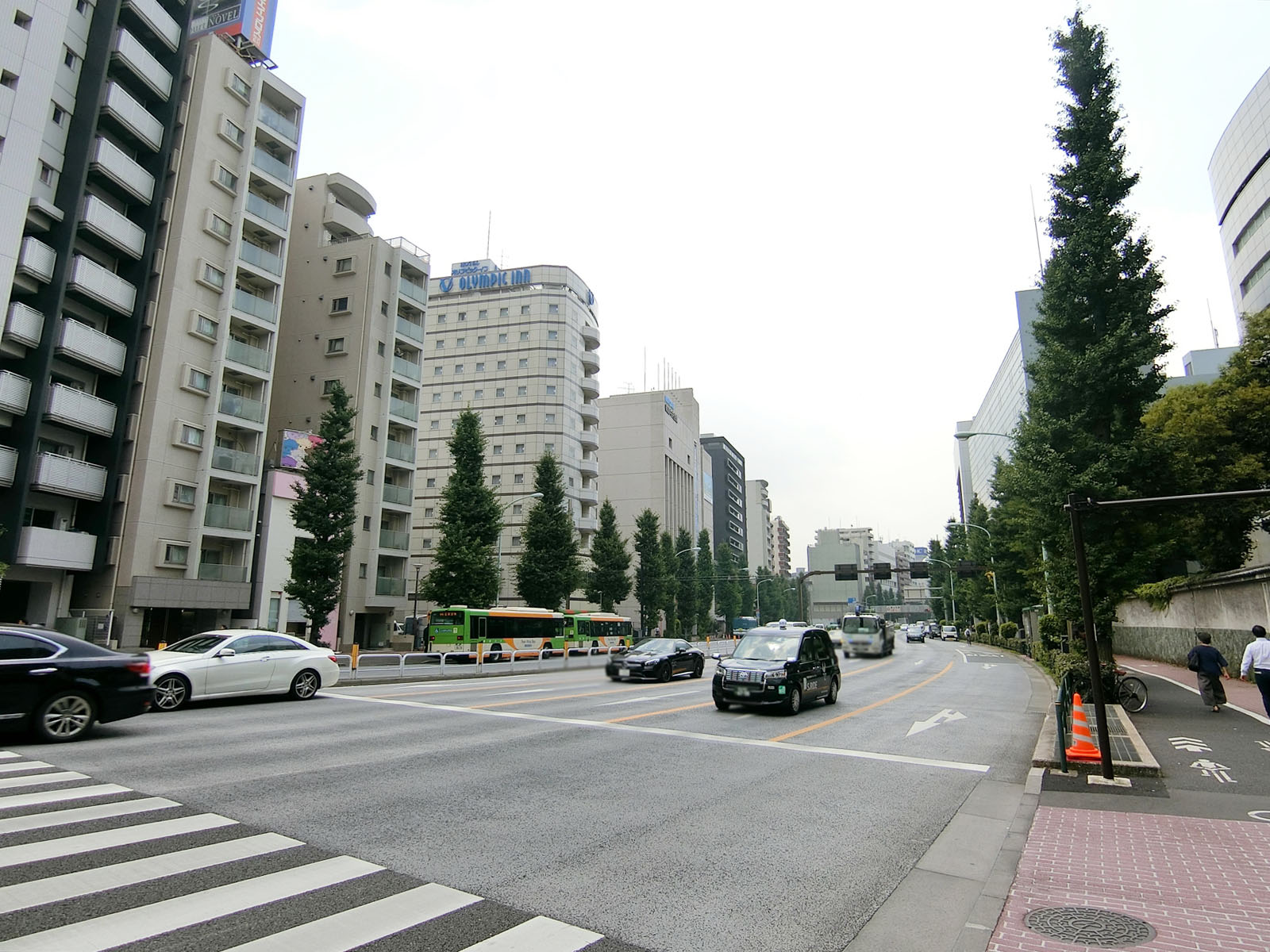 近くの麻布通り
