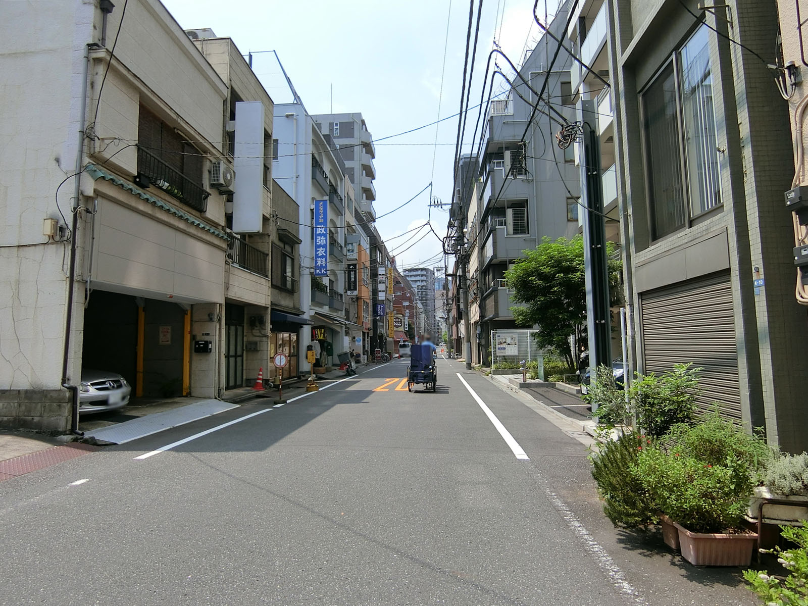 KTビル前面の通り