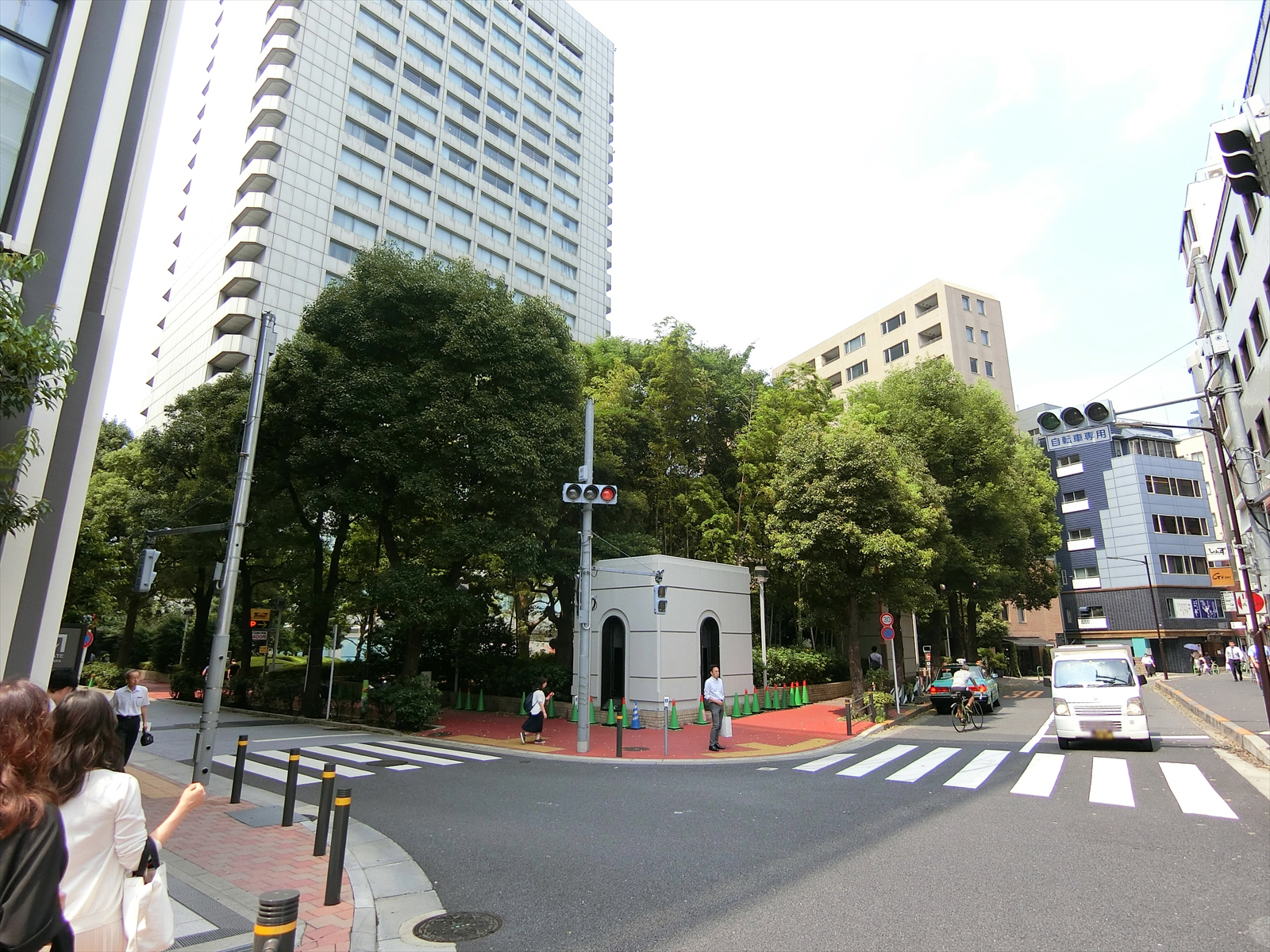 S-GATE赤坂前面の通り