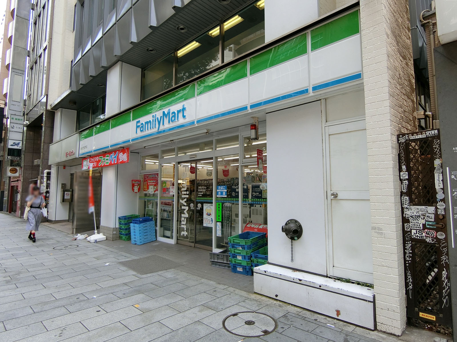 徒歩3分のファミリーマート渋谷道玄坂店