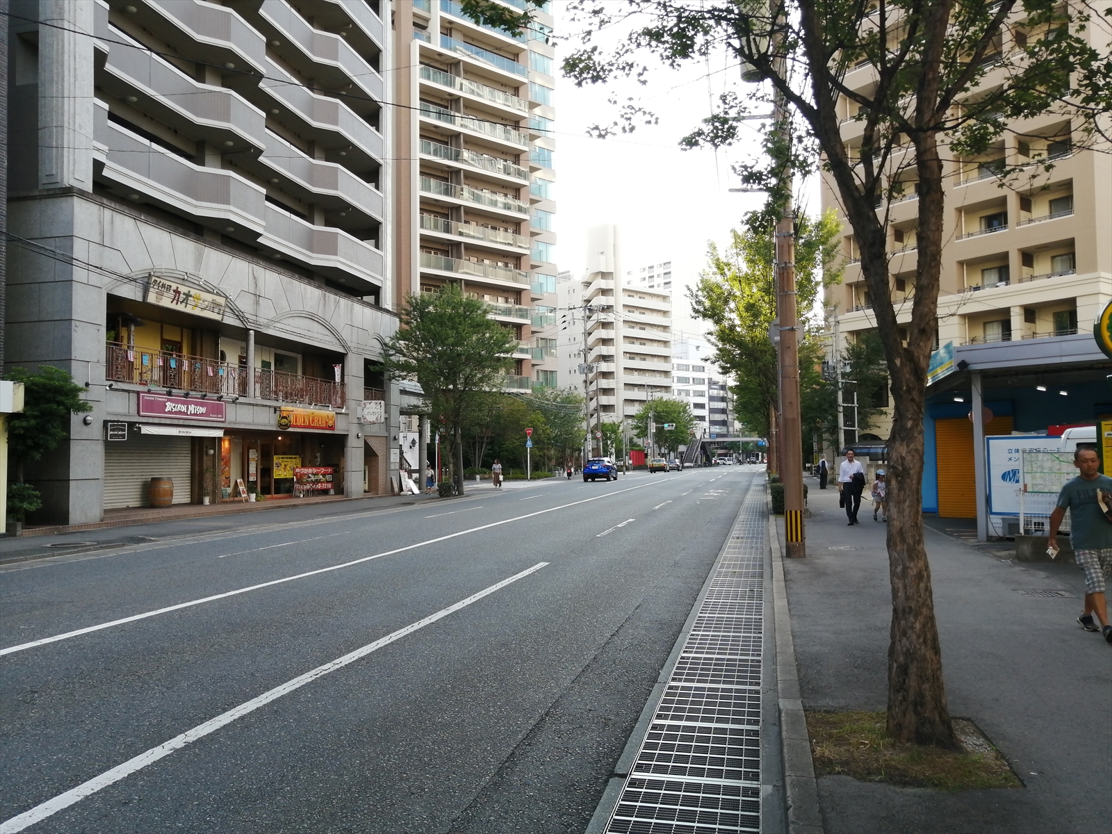 modernpalazzo警固前面の通り