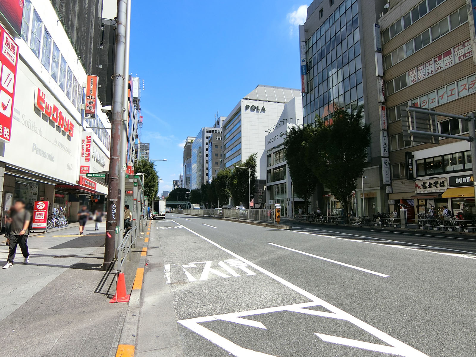 TK渋谷東口ビル前面の明治通り