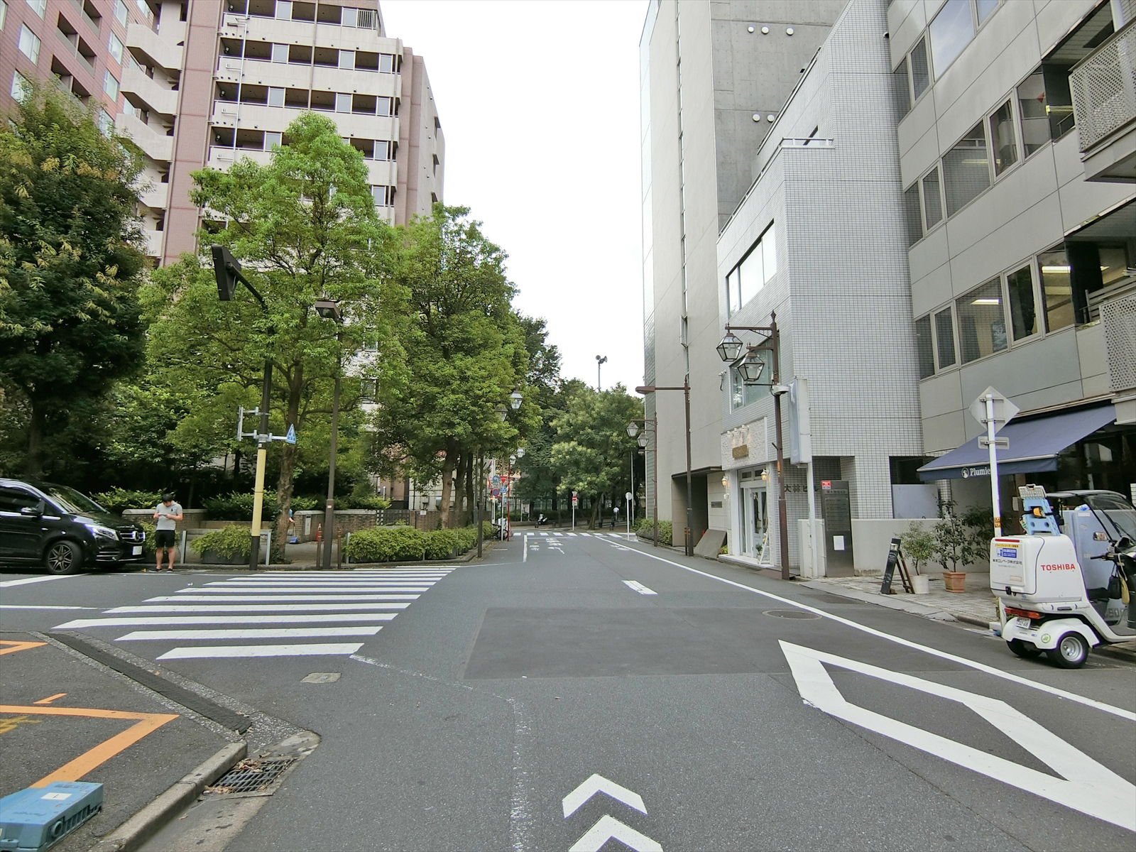 RMビル前面の通り