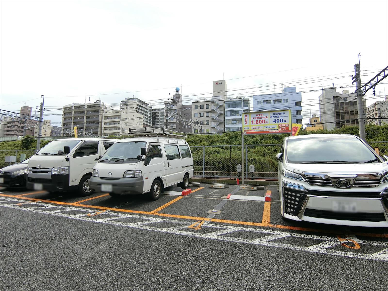 向かいのコインパーキング