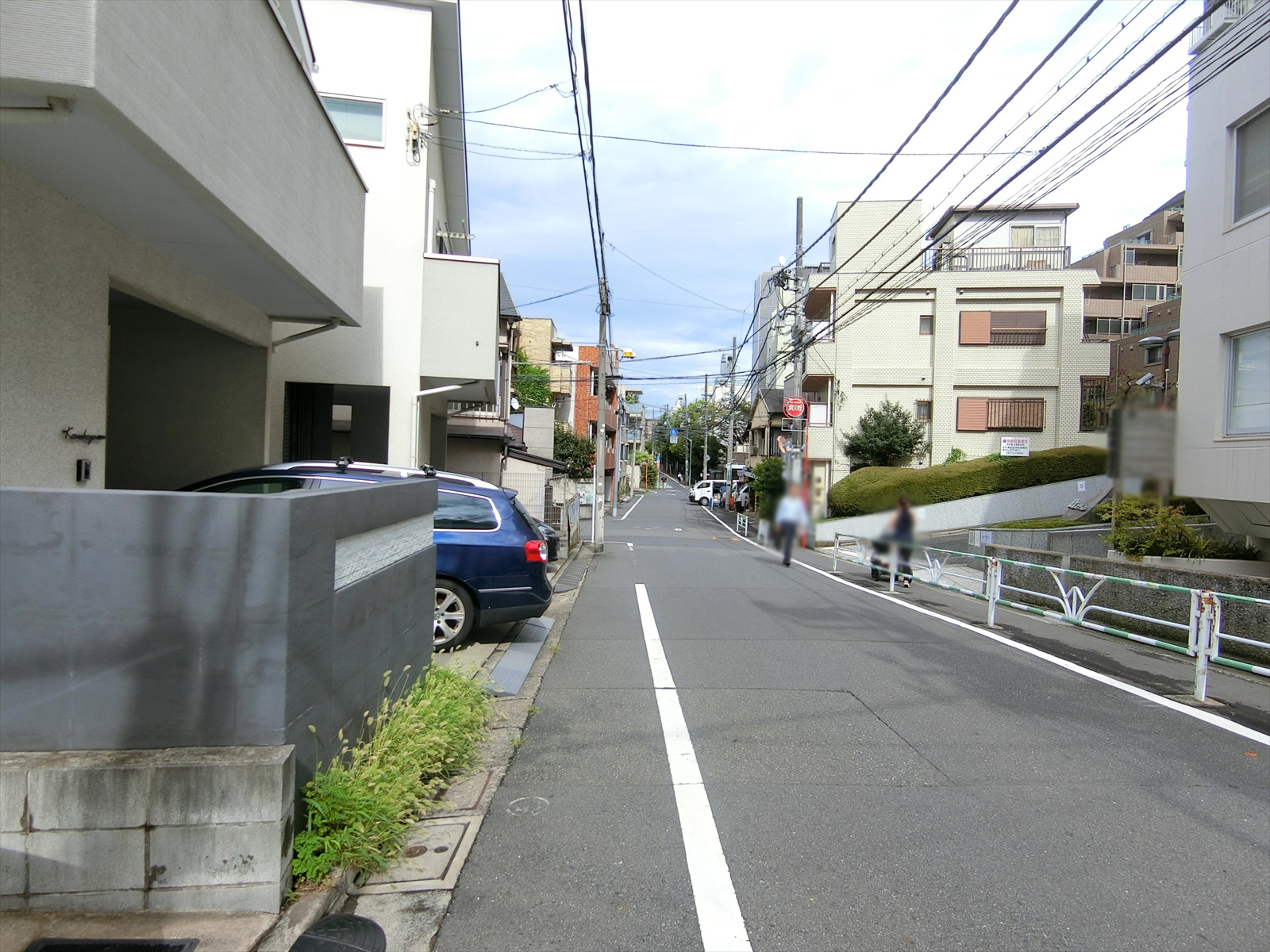広尾マンション前面の通り