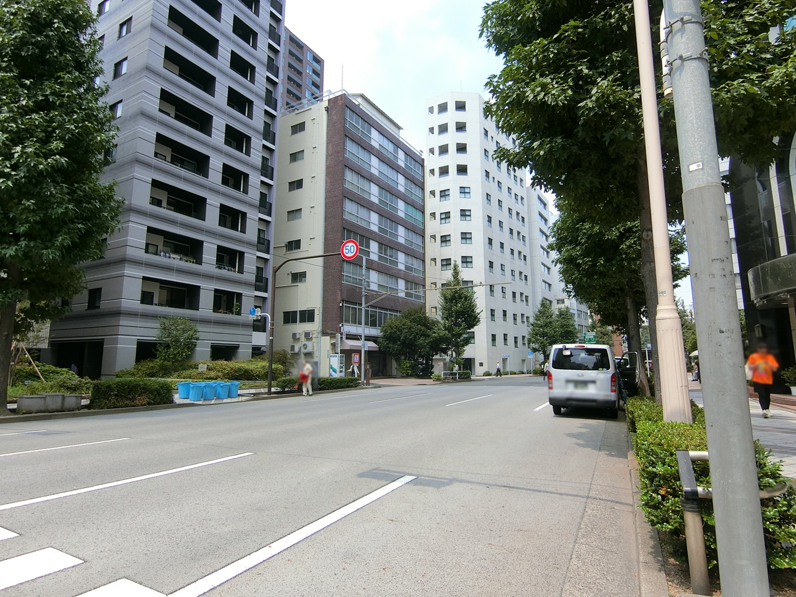 宮沢ビル前面の通り