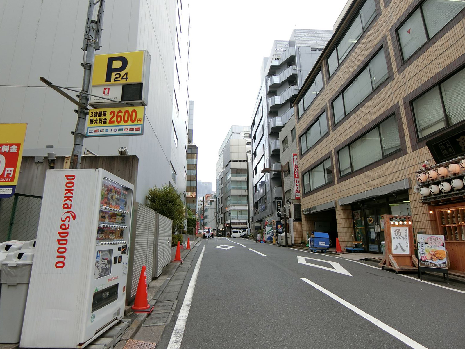 麹町4丁目ビル前面の通り
