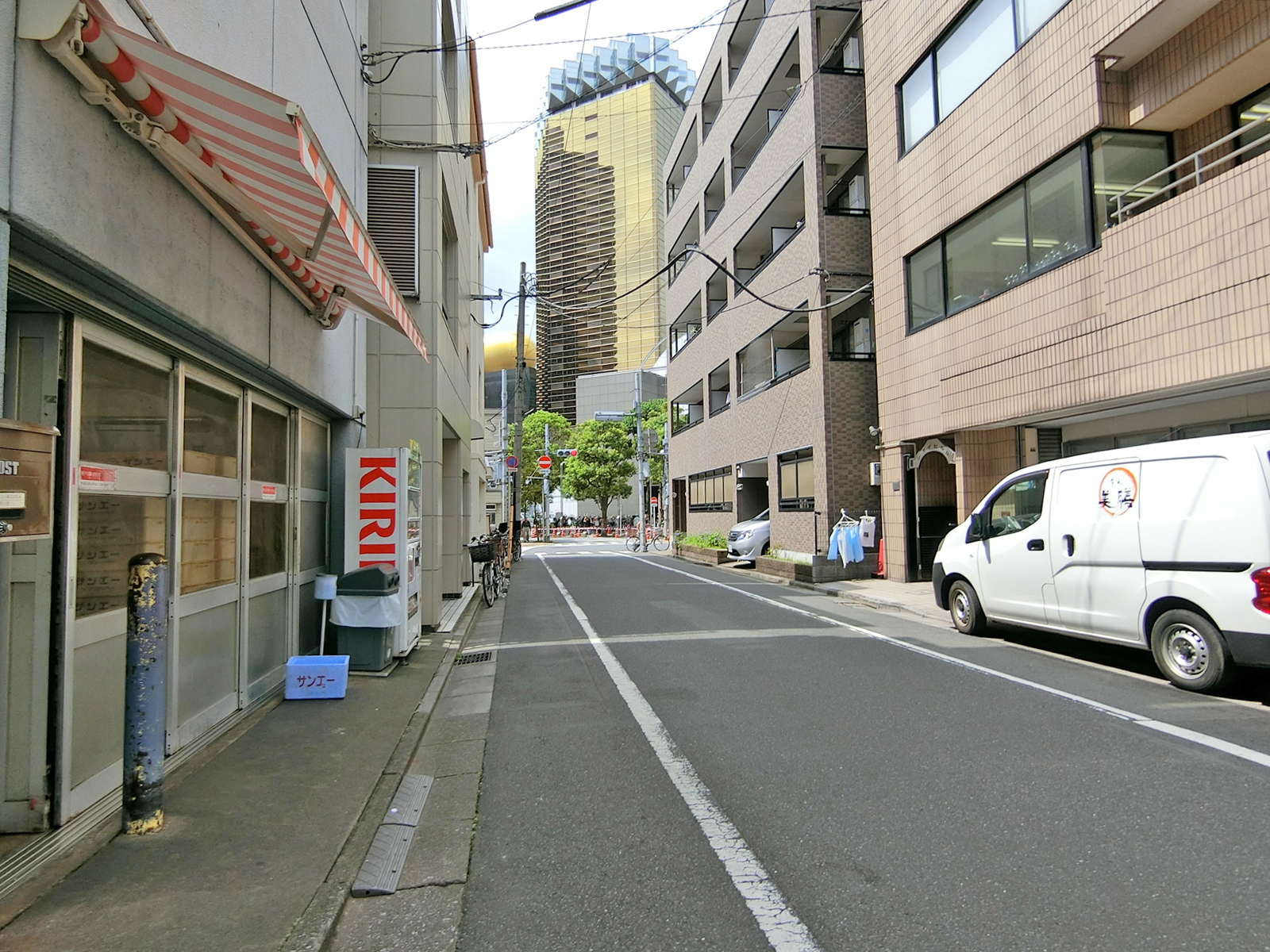 ジェイビル2前面の通り