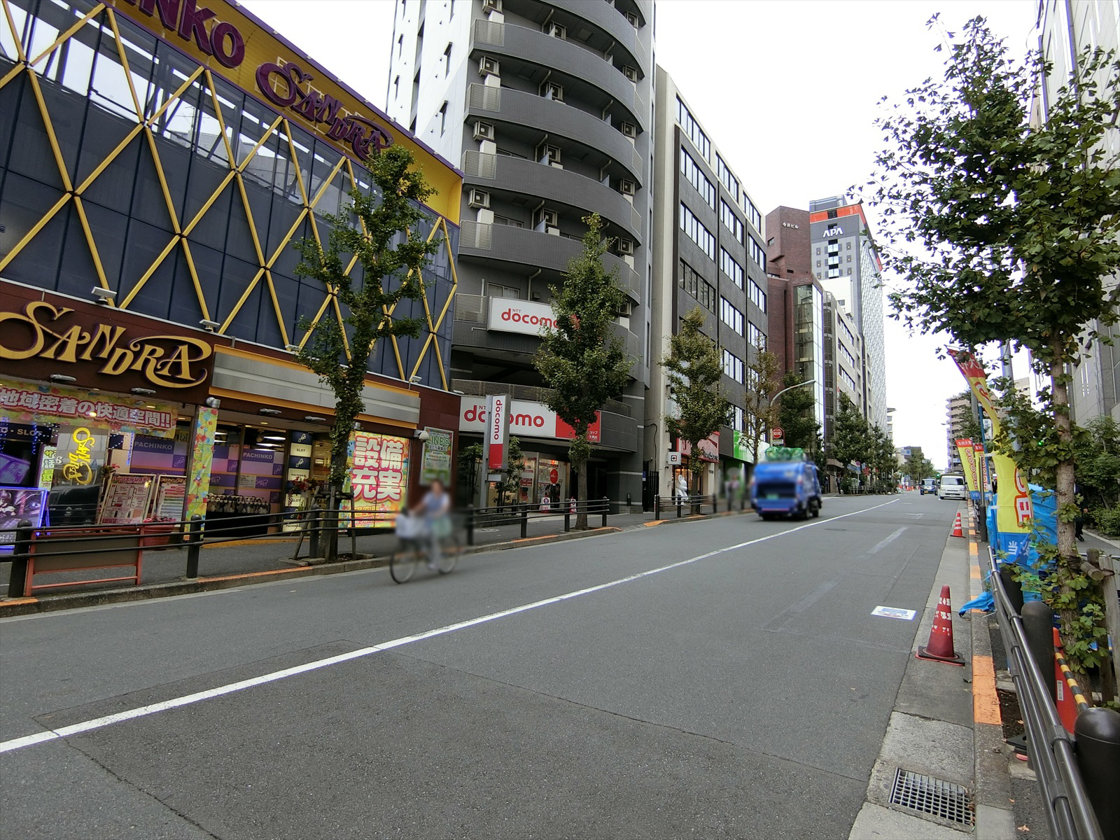 JR大塚南口ビル前面の通り