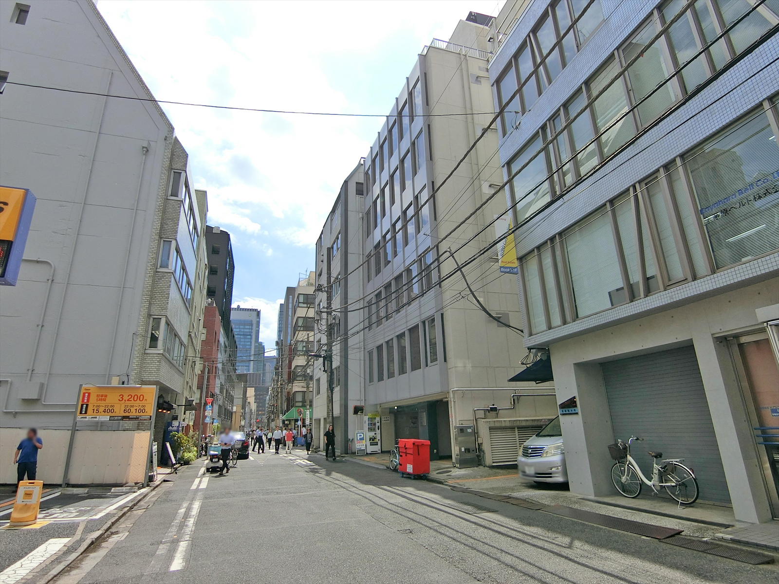 周辺は閑静なエリア