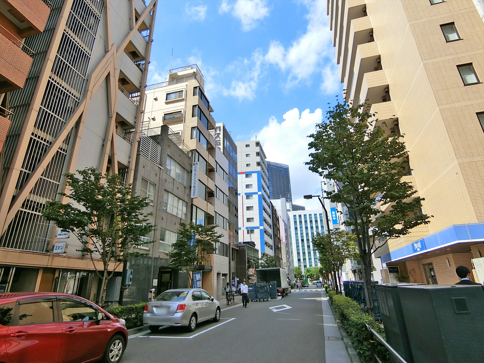 周辺は閑静なエリア