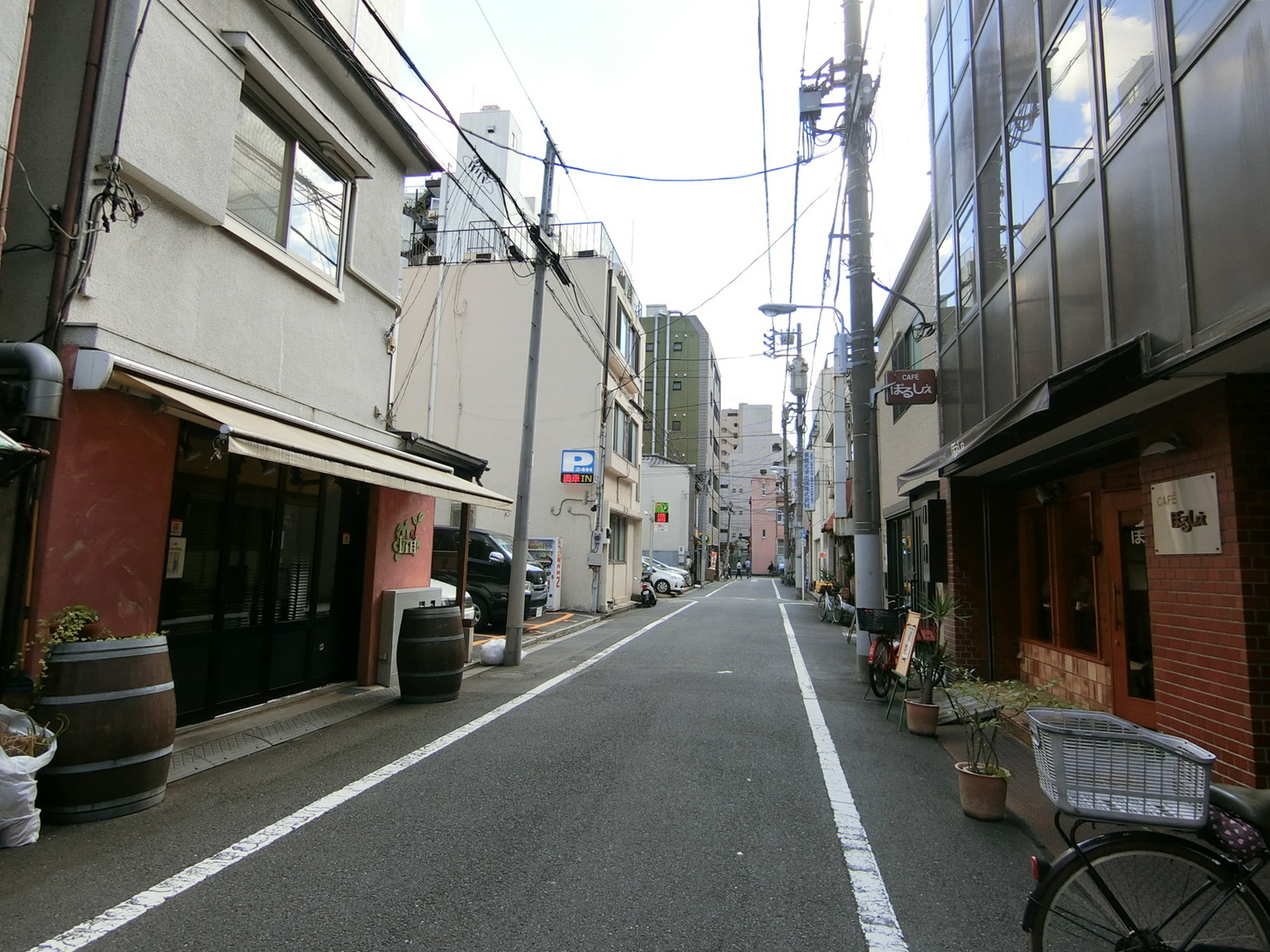 大木ビル前面の通り