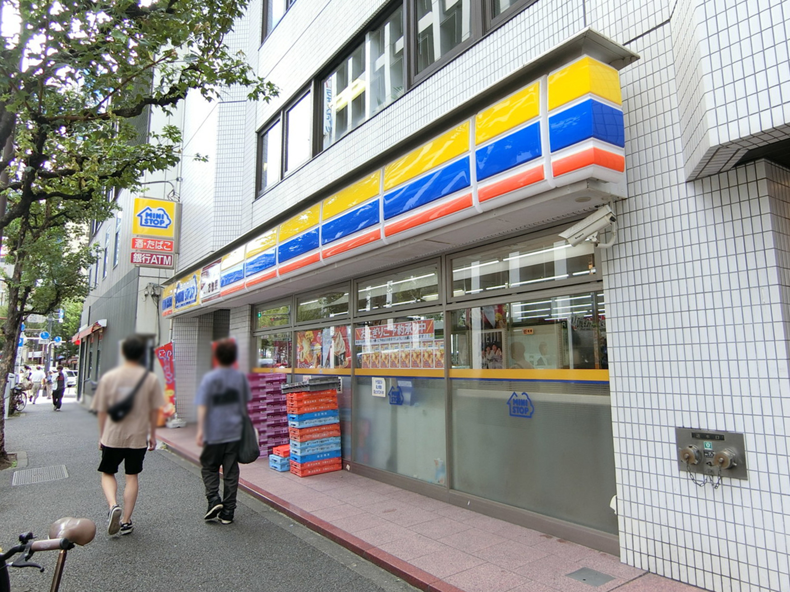徒歩2分のミニストップ
