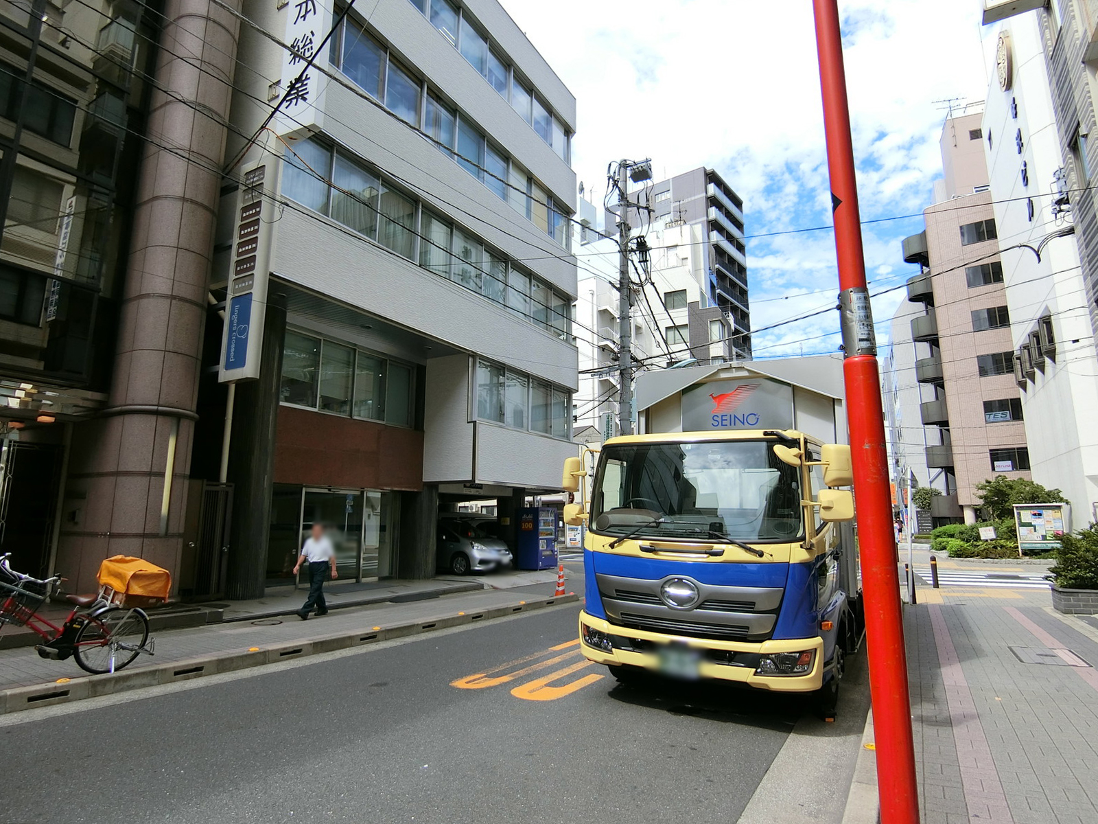 太田共同ビル前面の通り