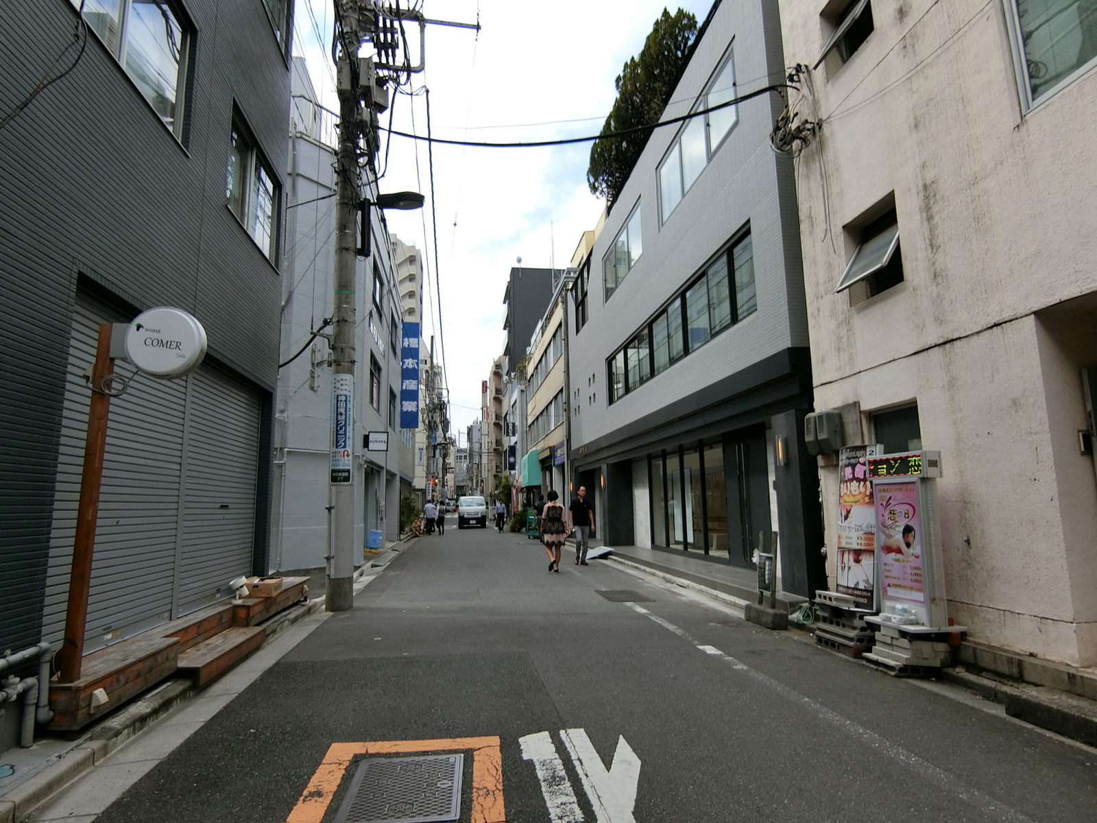今井ビル前面の通り