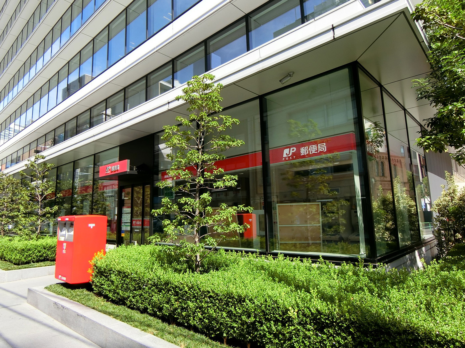 徒歩3分の西神田郵便局