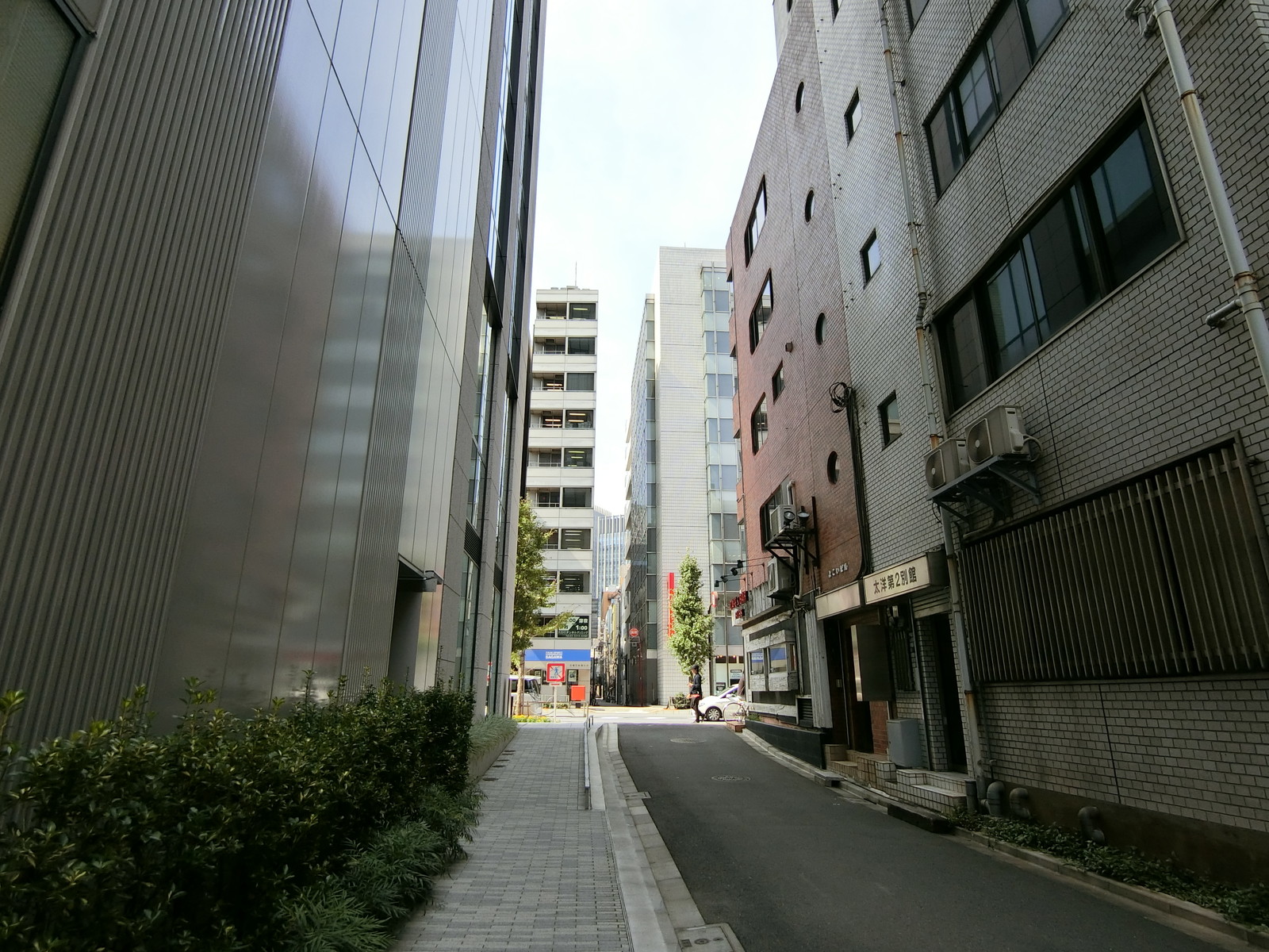 太洋第2別館ビル前面の通り