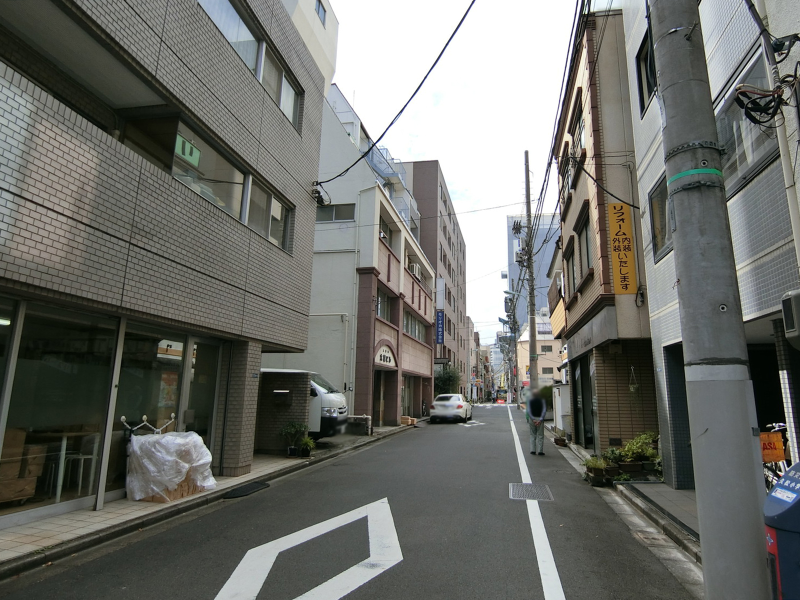 平岡ビル前面の通り