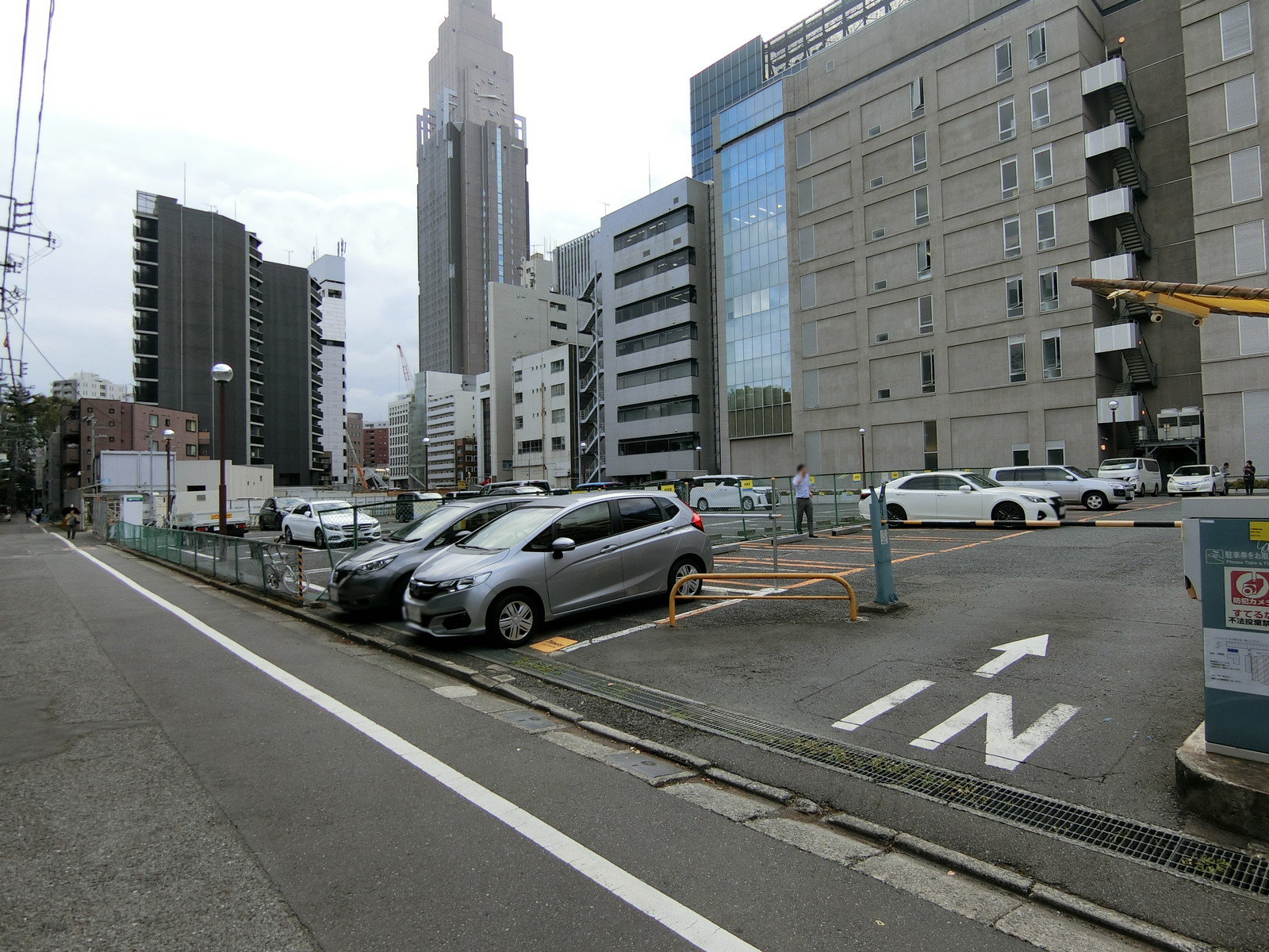近くのコインパーキング