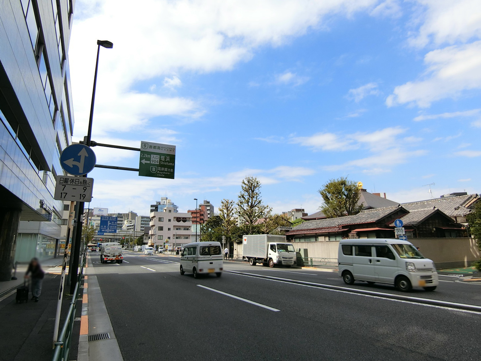 ネクストサイト深川ビル前面の通り