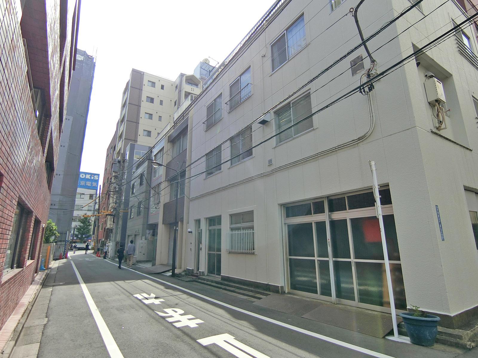 周辺は静かなエリア